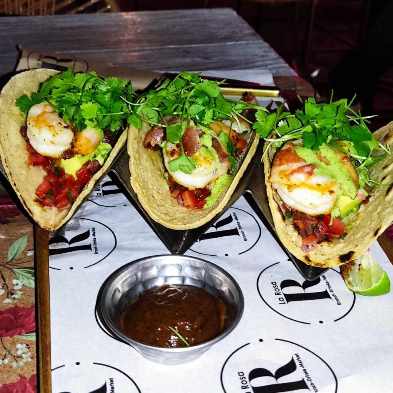 tacos de camarón salvaje
