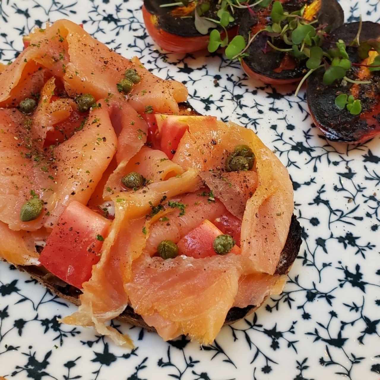 salmón slices