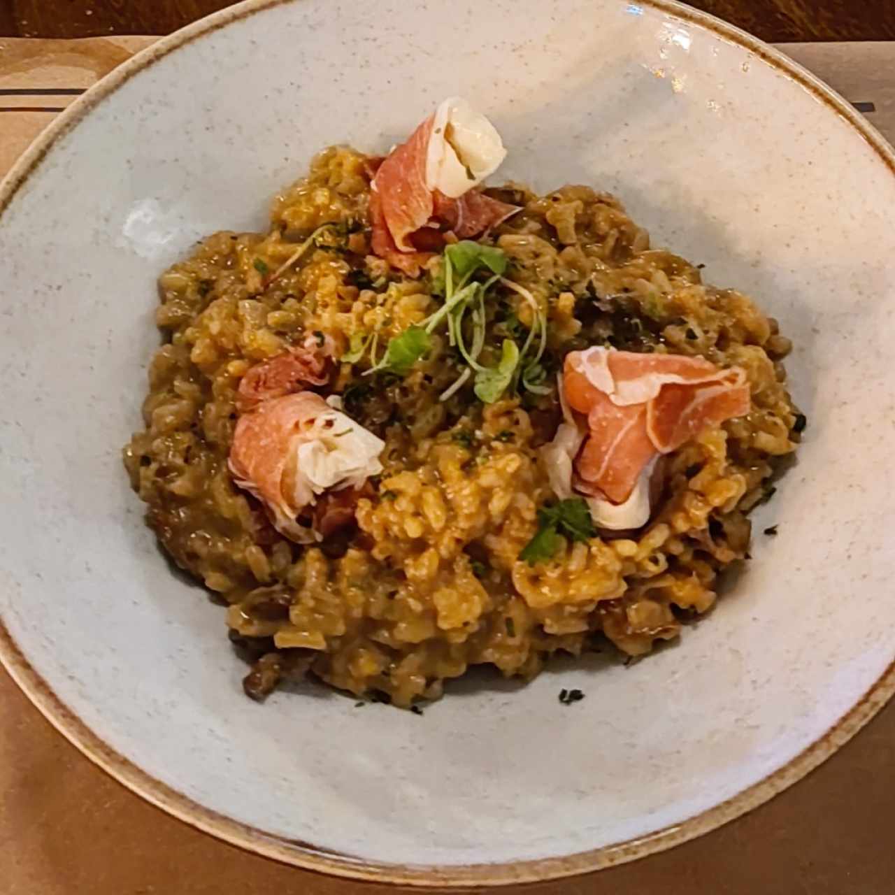 rissotto de Hongos y Jamón Serrano 