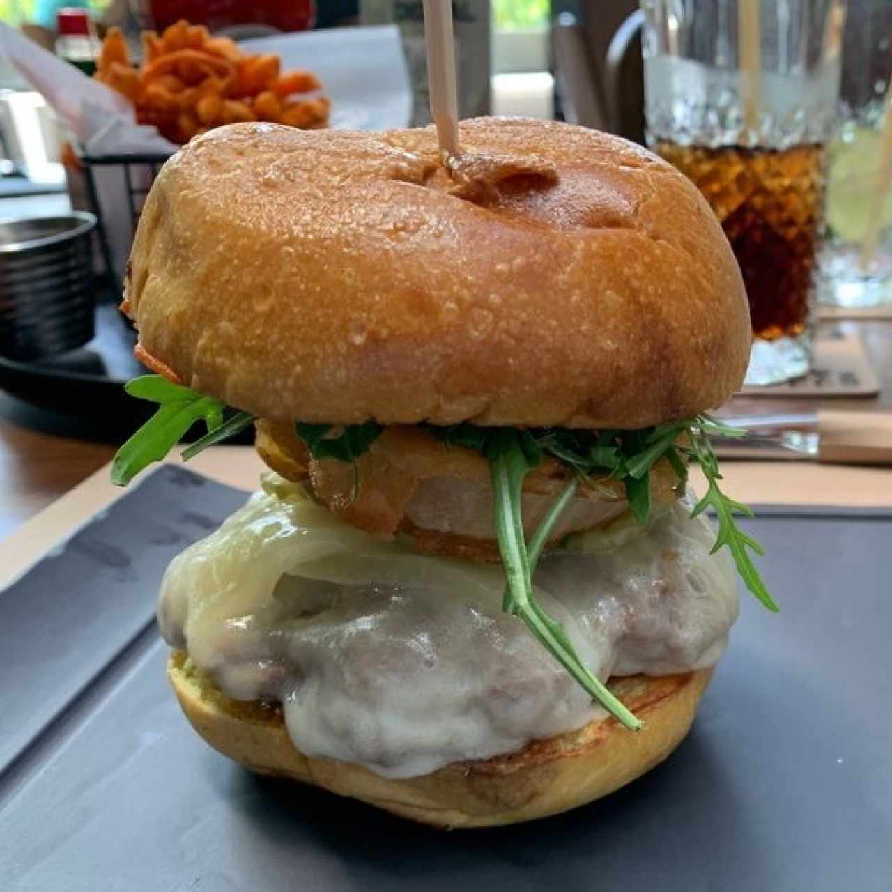 hamburgueza con pan de papa 