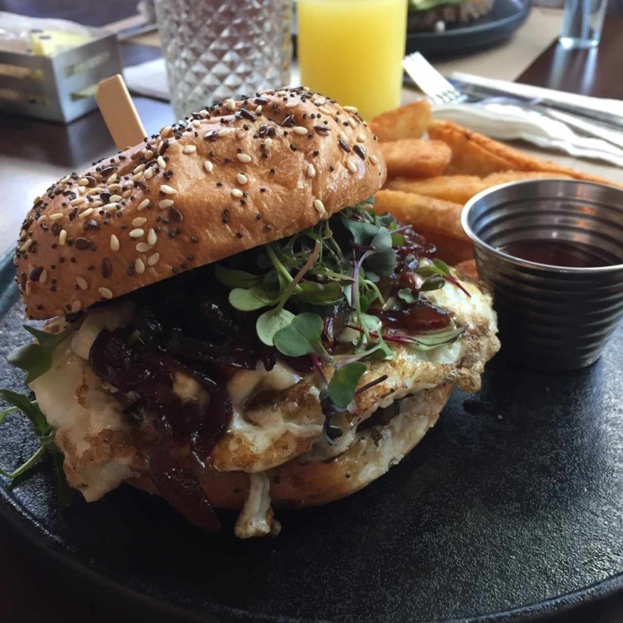 Egg bagel sandwich