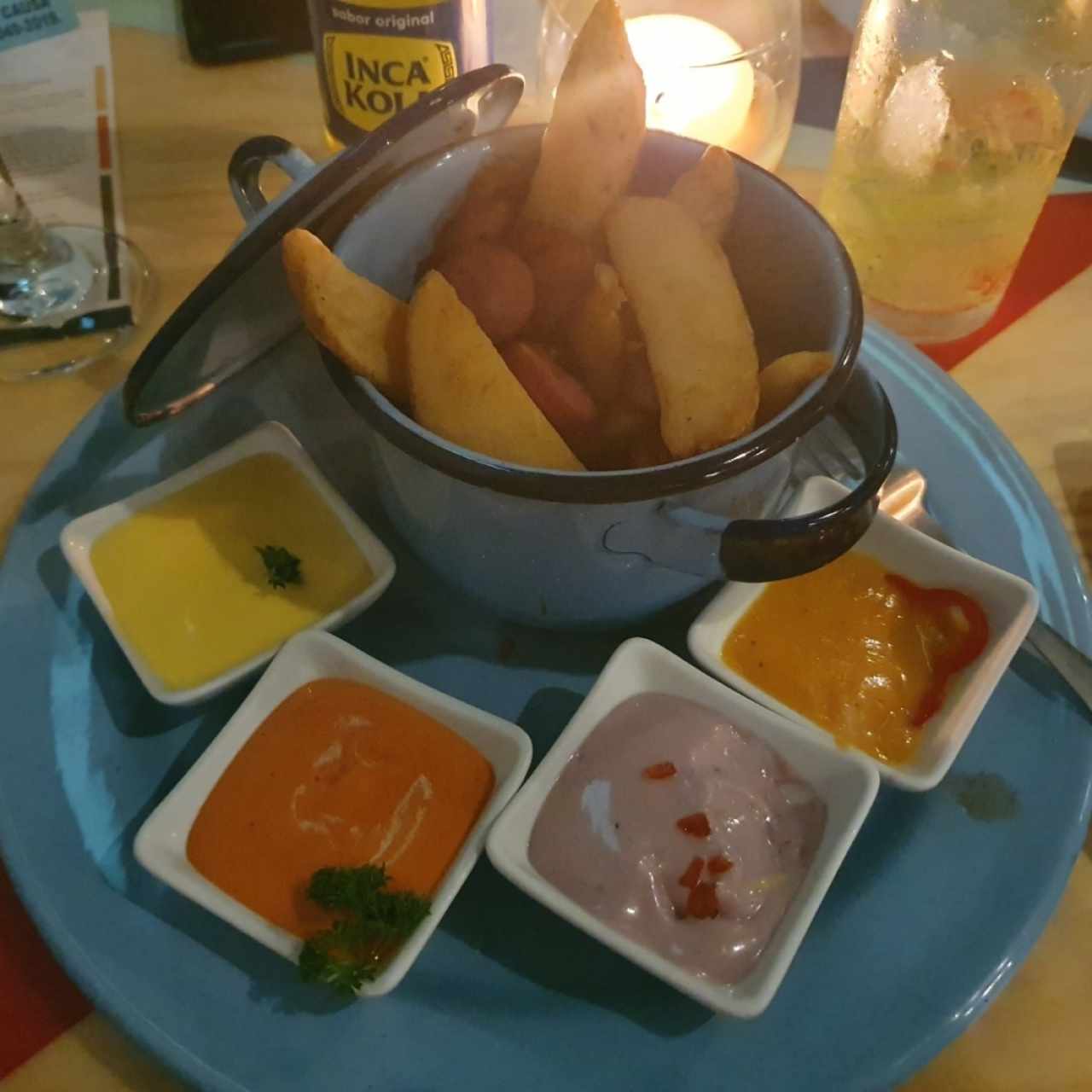 Para Chibolitos - Salchipapas