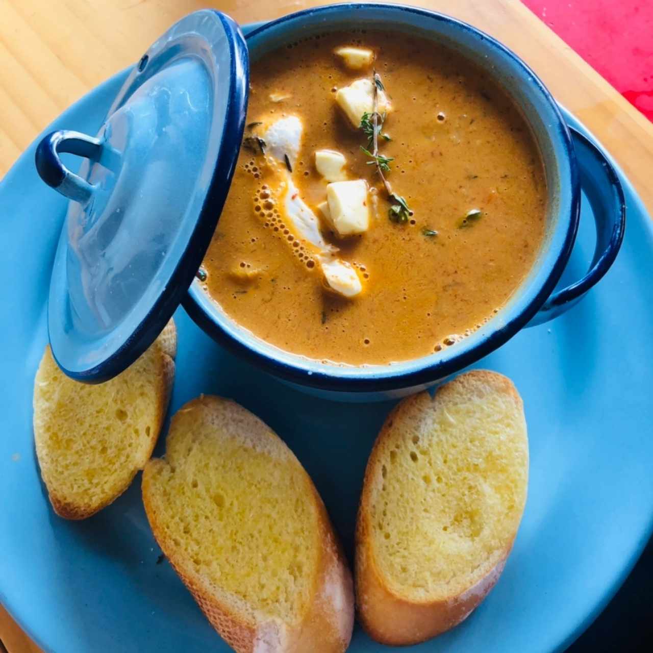 Platos Fuertes - Chupe de Camarones