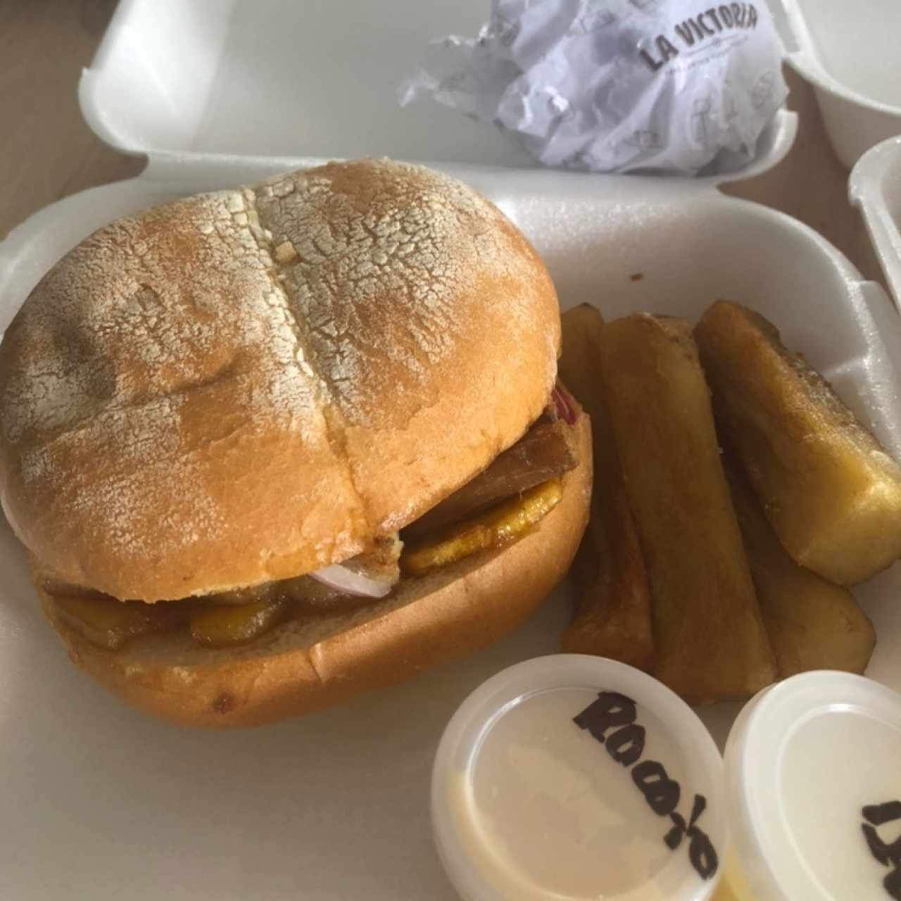 Desayunos - Sanguche de Chicharrón