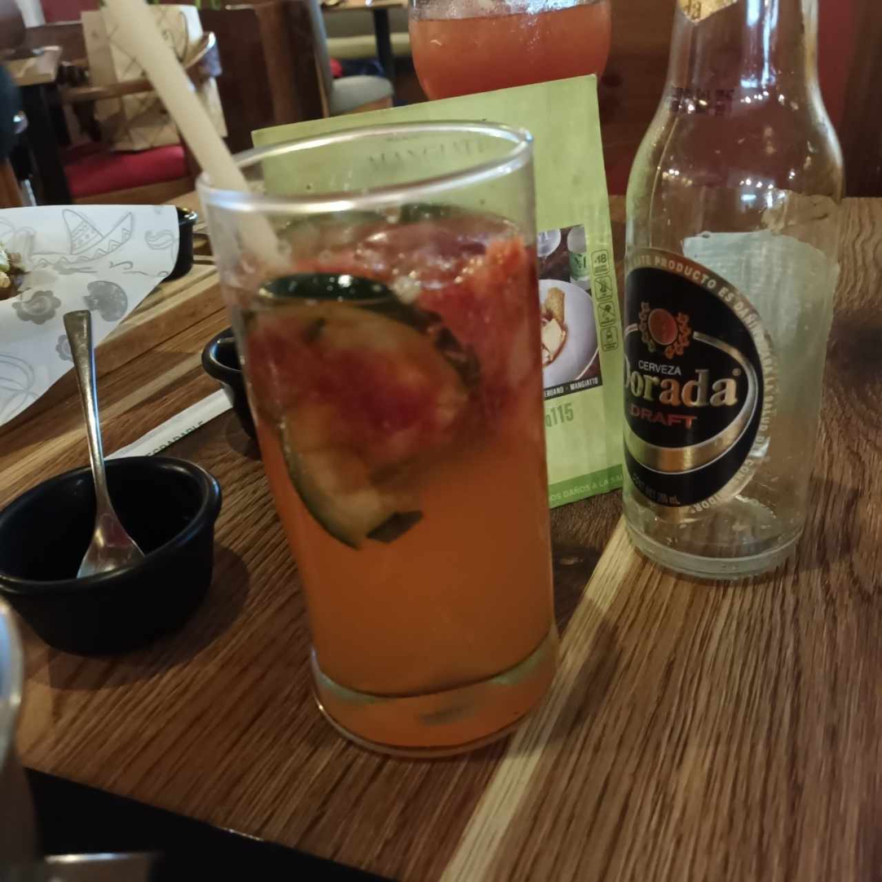 limonada con fresas y pepino