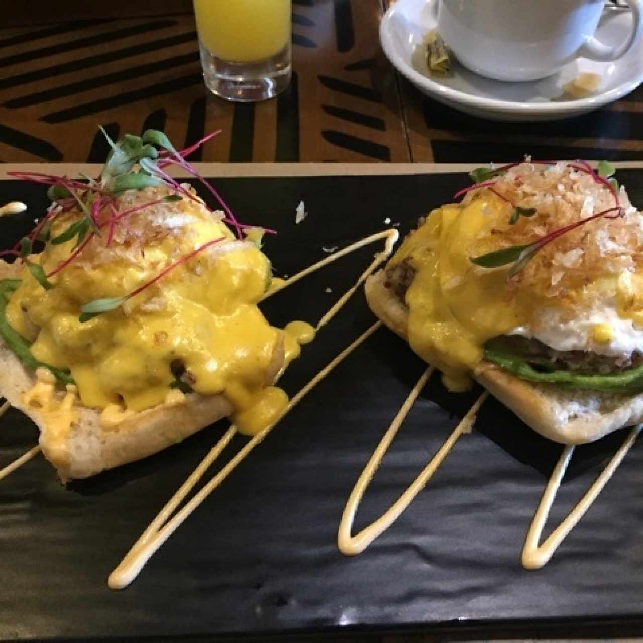 huevos benedictinos a la huancaina