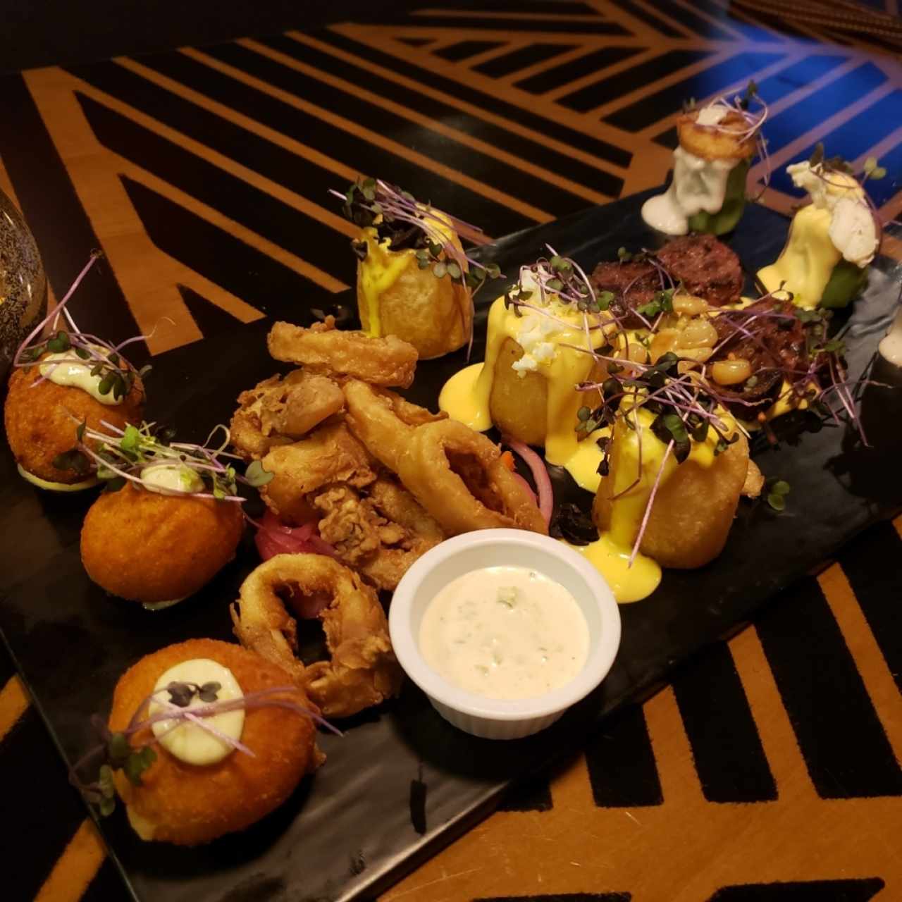 Entradas Calientes - Piqueos Peruanos