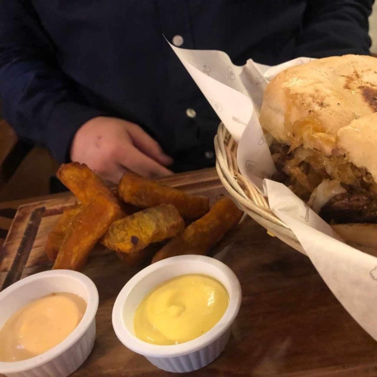 Sanguches - Lomo Saltado