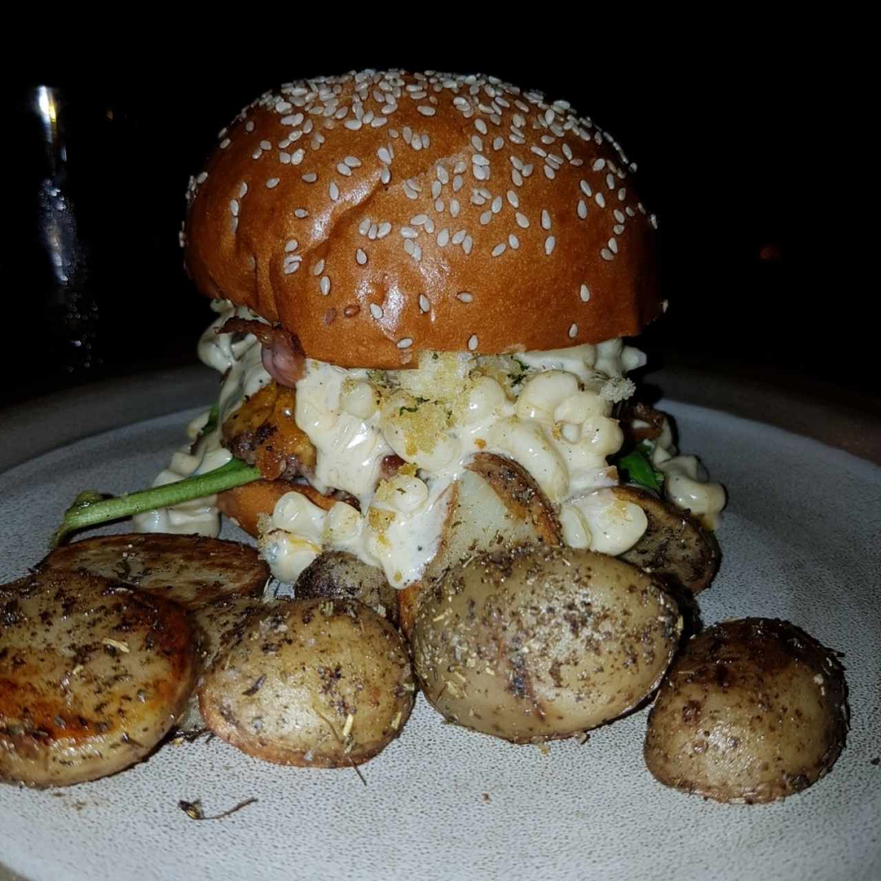 mac and cheese burger 