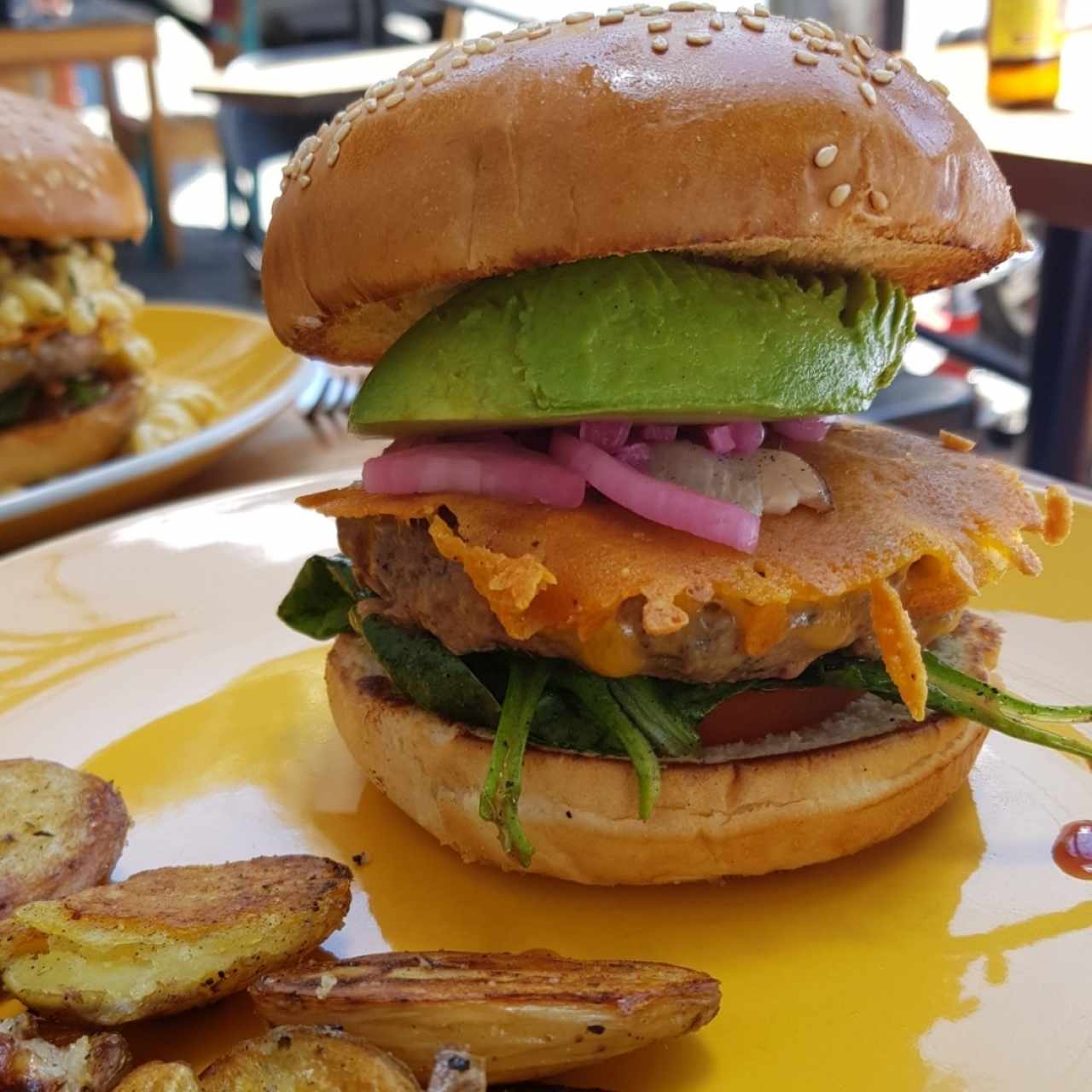 Burger Gula con Aguacate