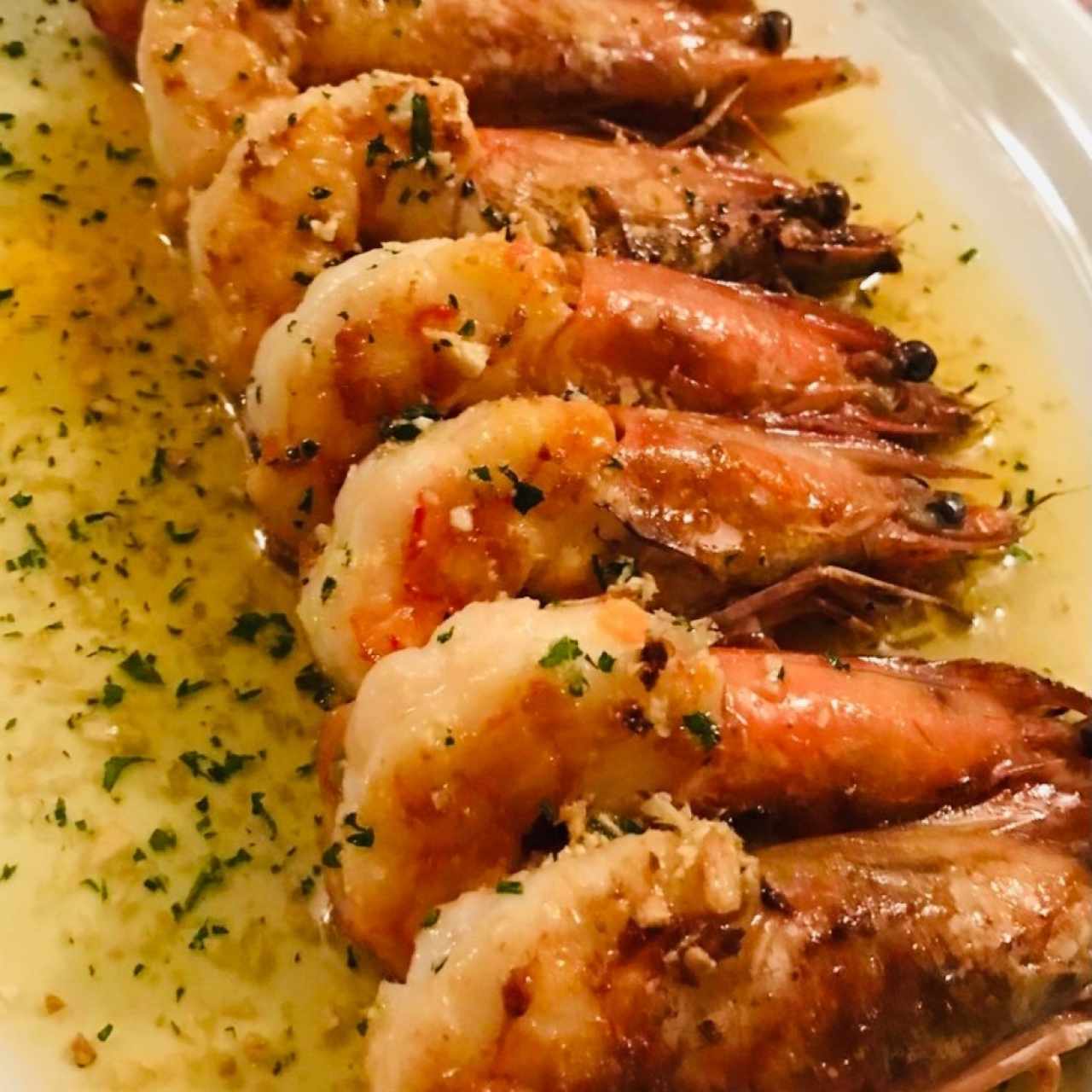 Camarones al ajo