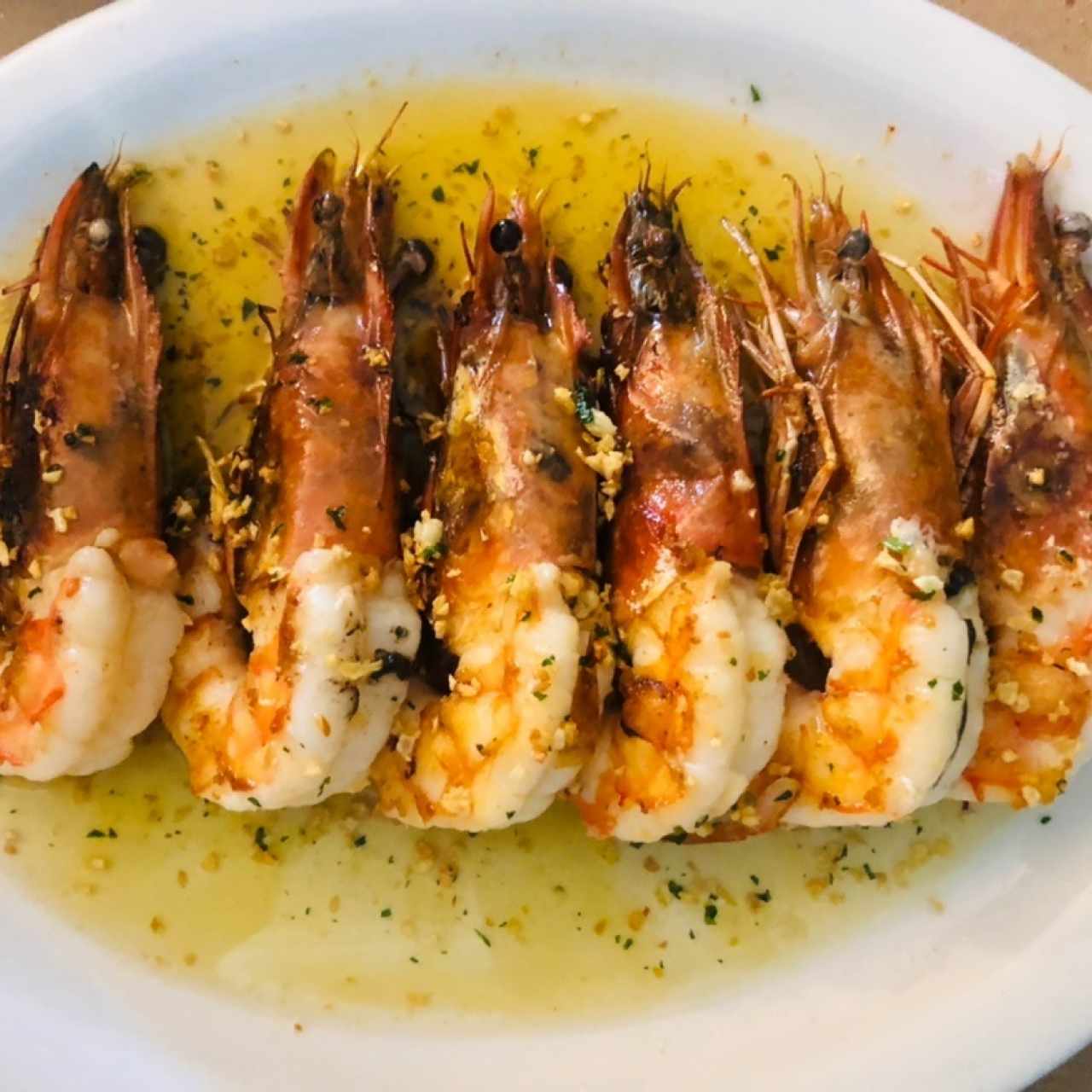 Camarones al ajillo