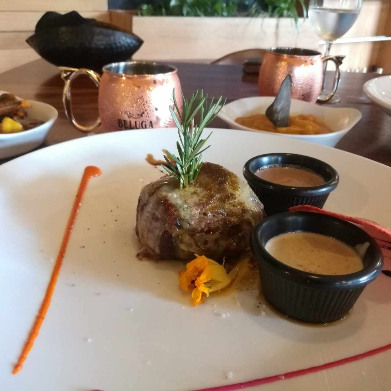 Lomito con salsa de vino tinto