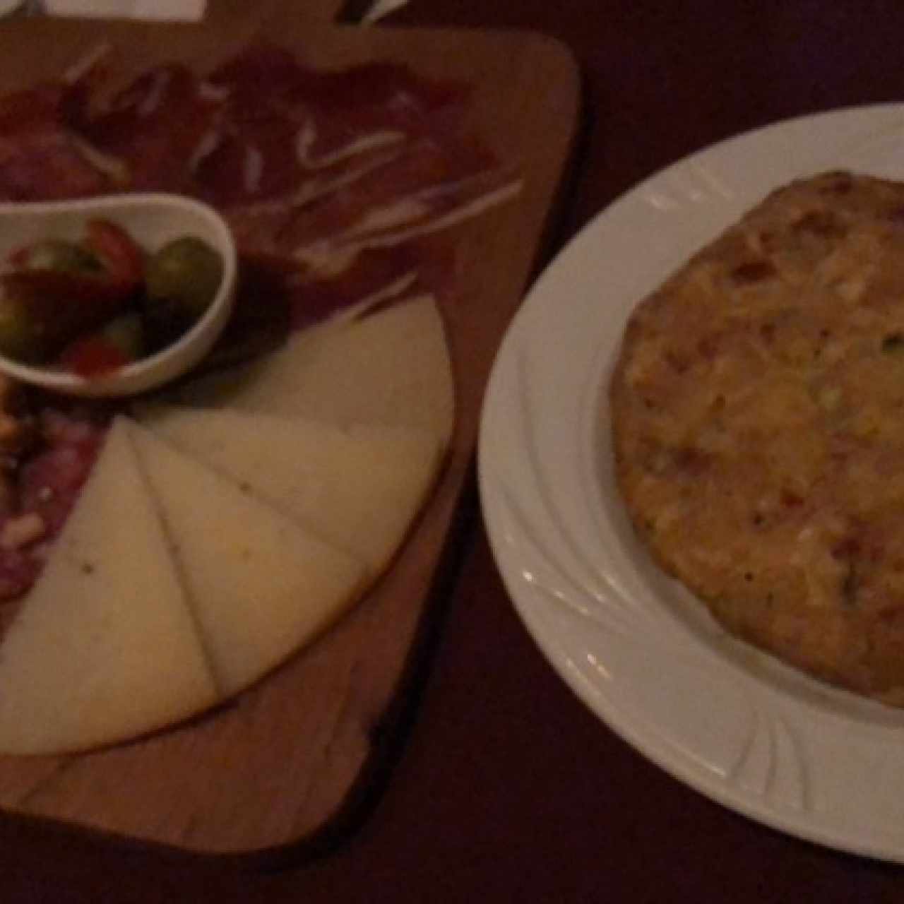 Tortillas de Patatas con Cebollas o con Chorizo