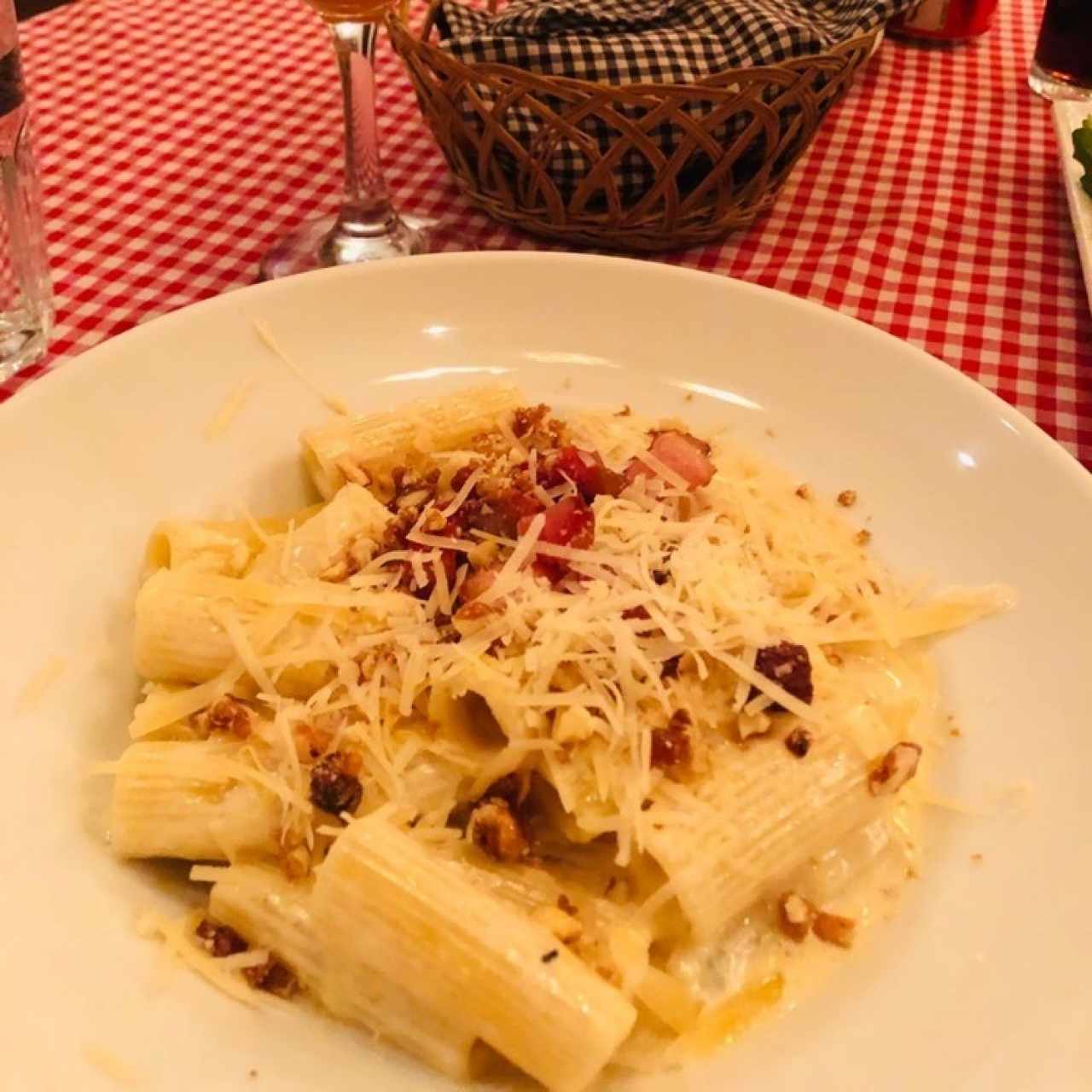 Rigatoni al Formaggi e Noci