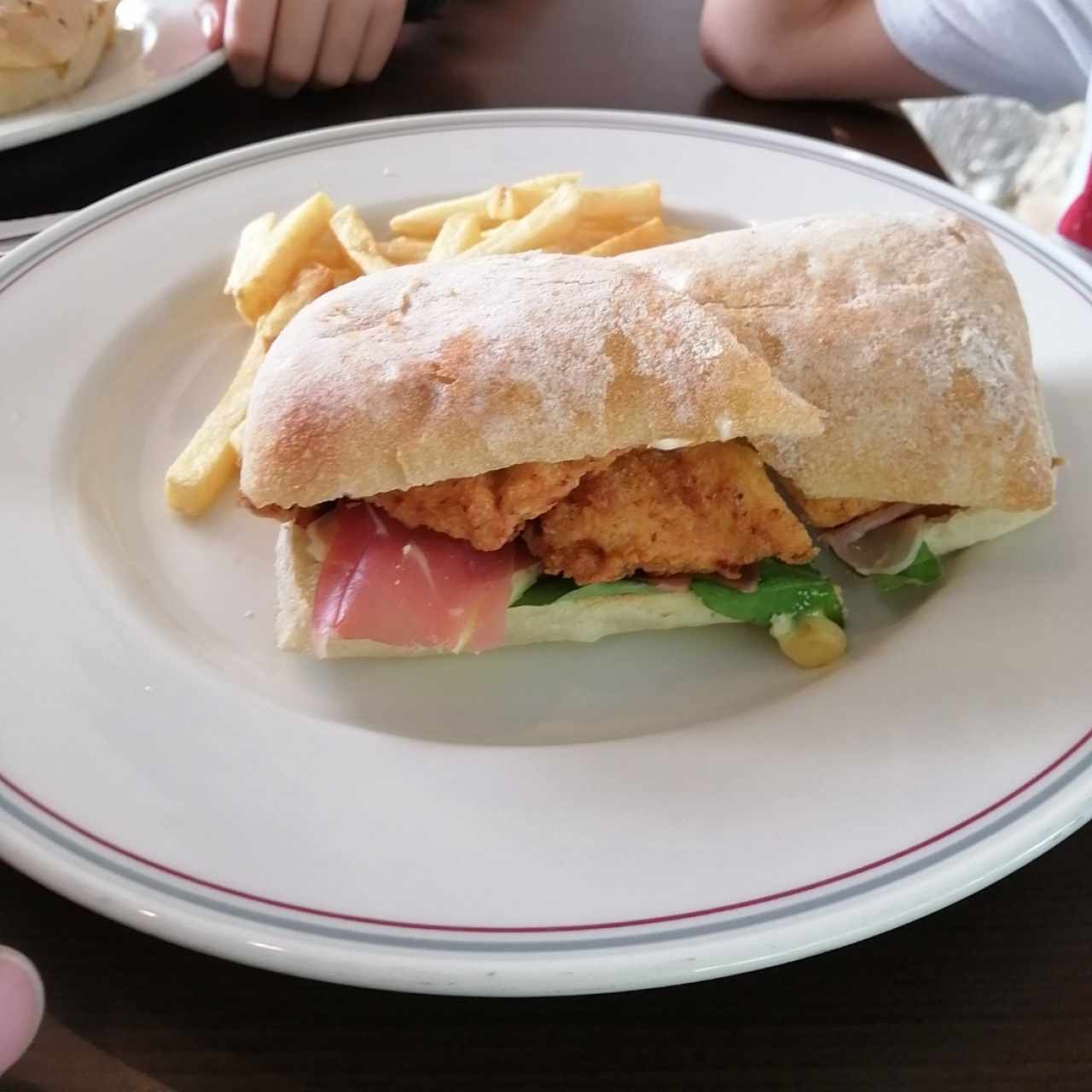Sándwiches Calientes - Pollo Cordon Blue