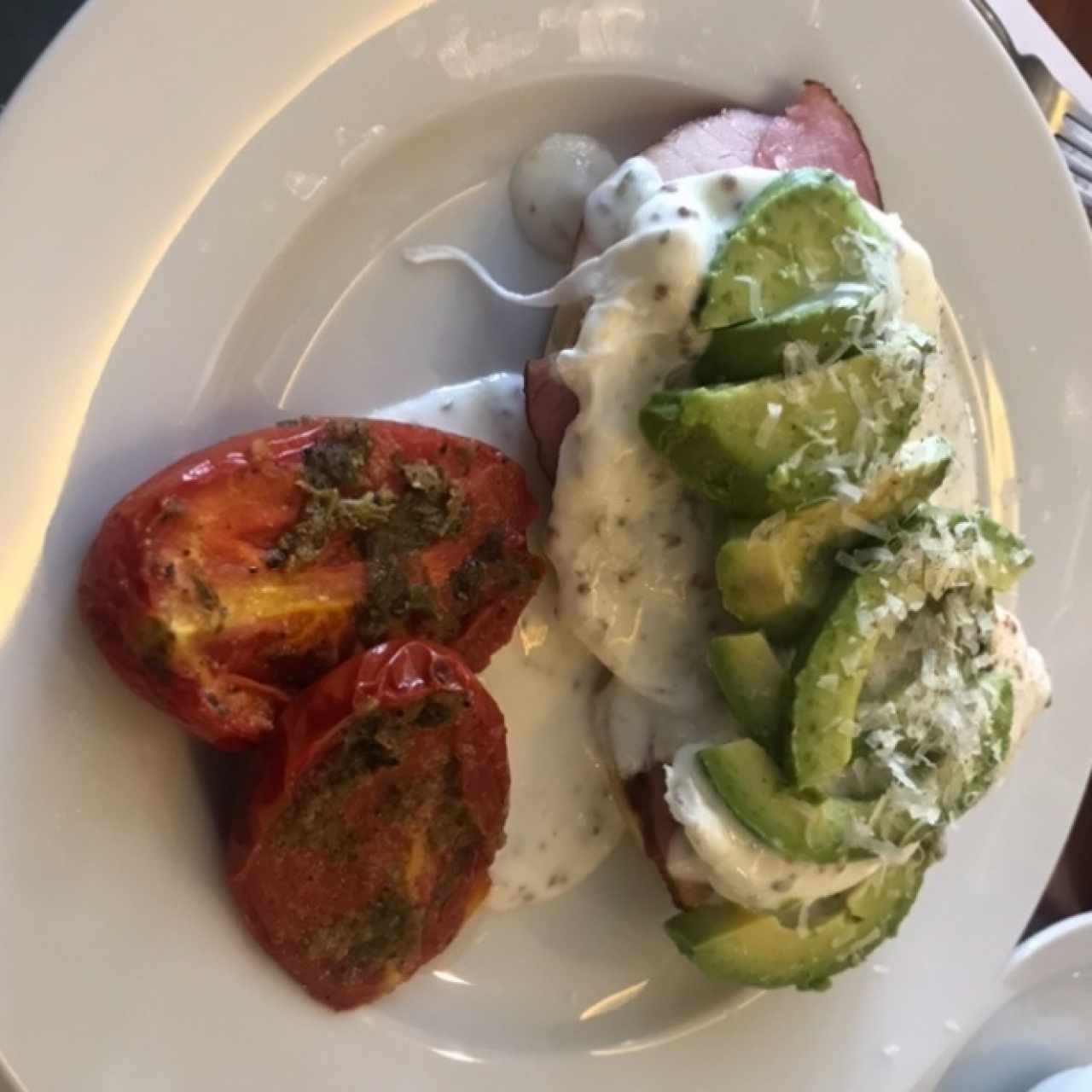 Desayuno de Huevos con lomo Canadiense