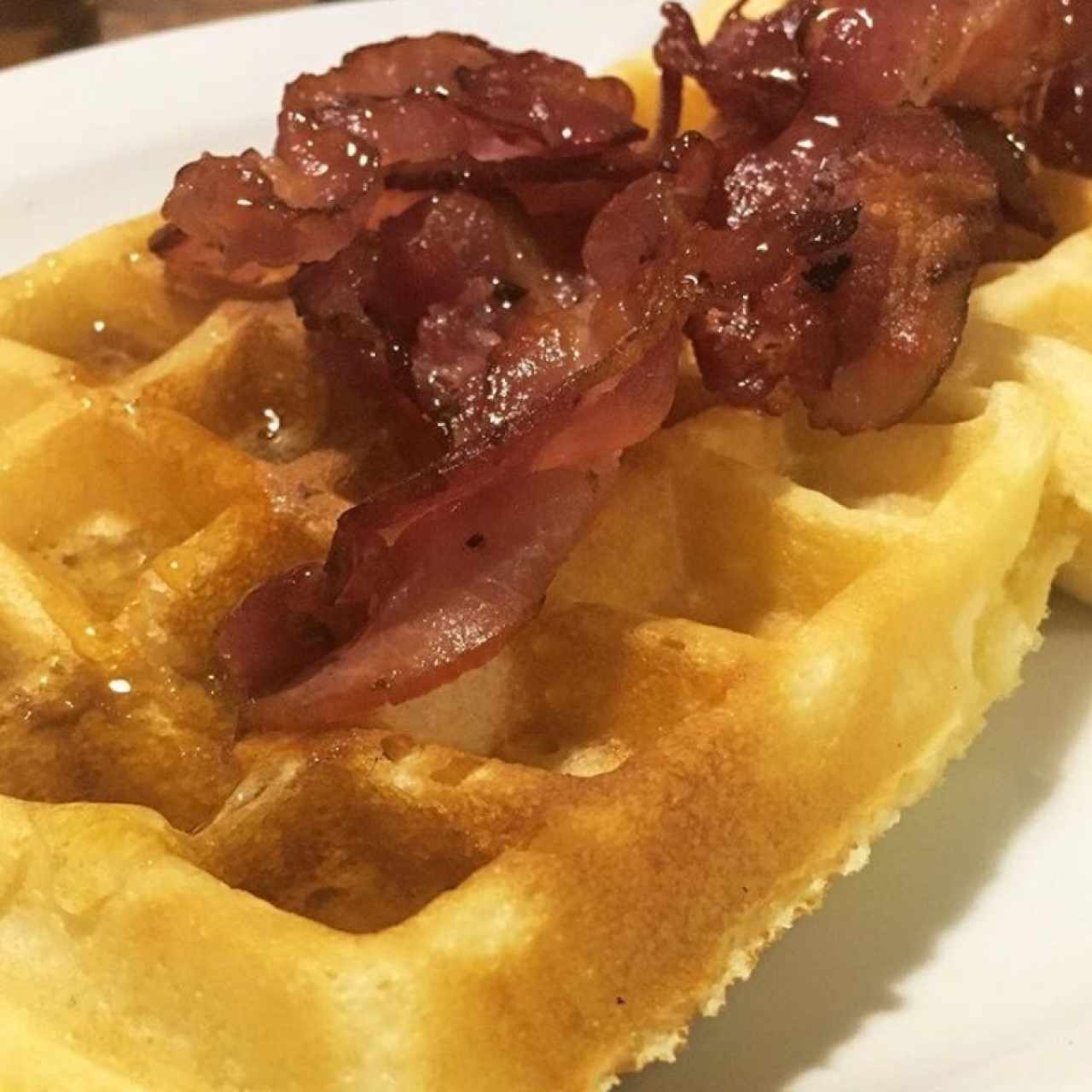 Waffle tocino