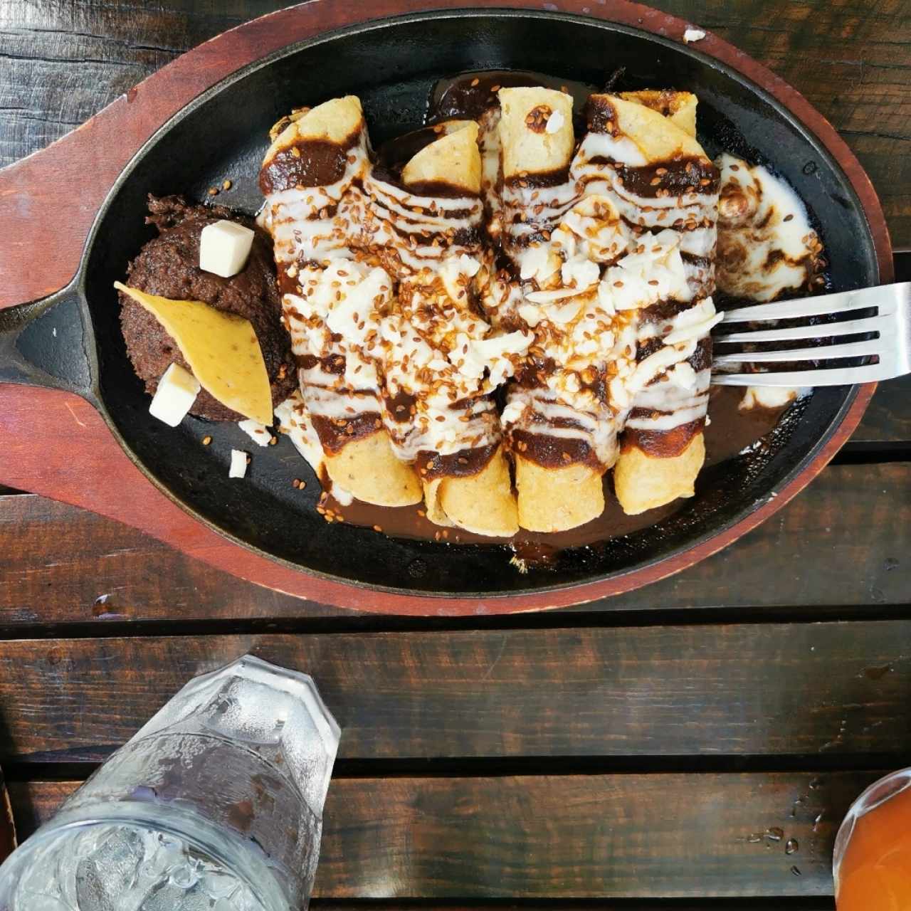 Flautas Al Mole