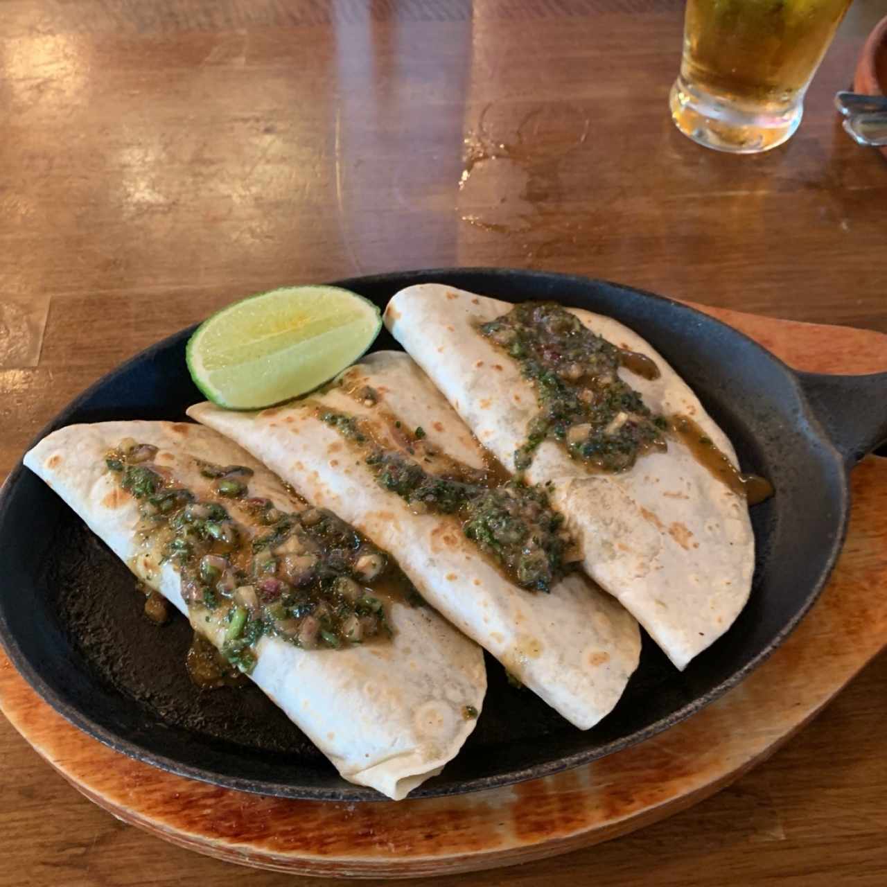 Gringas de pollo al chimichurri