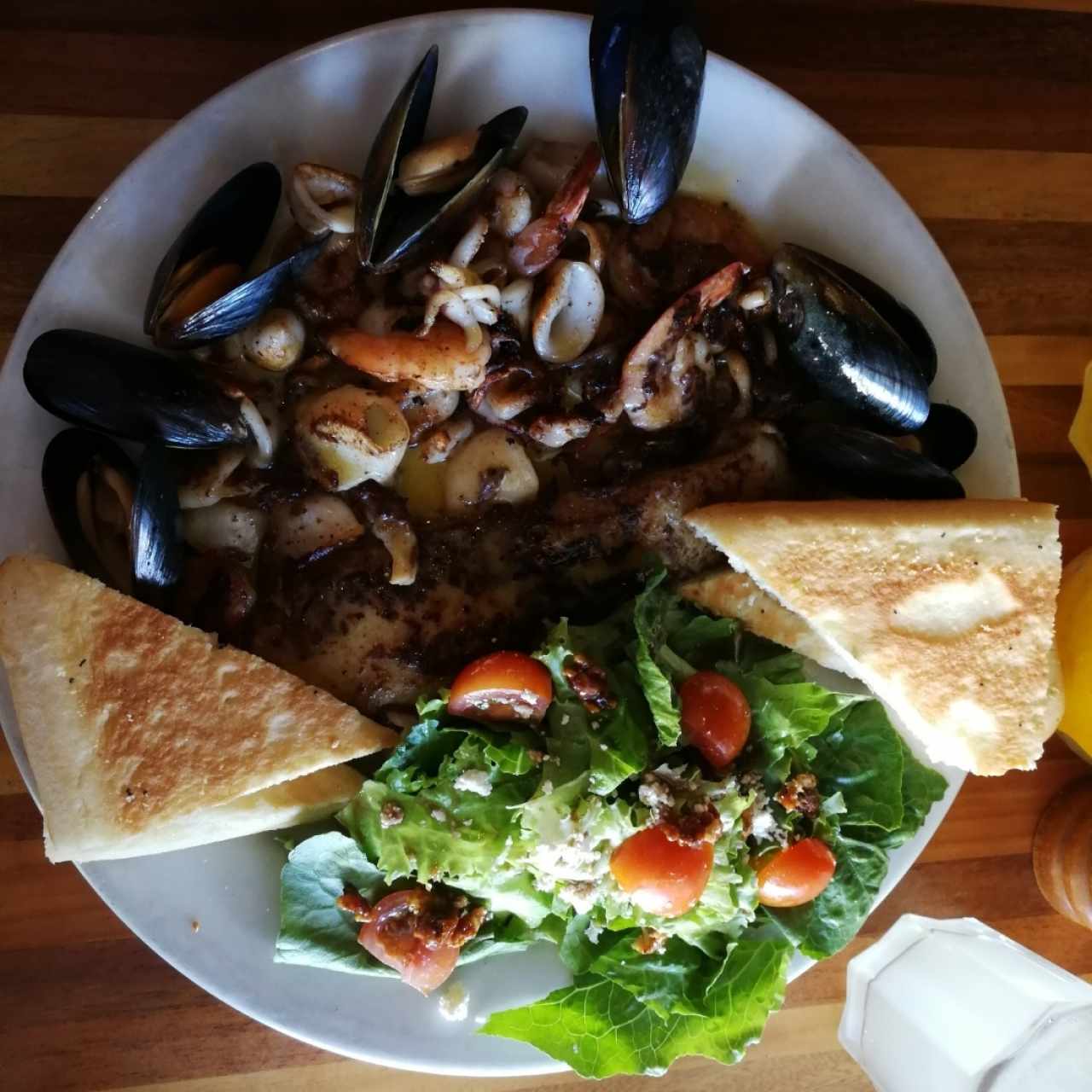 SHARE PLATES - CALIFORNIA SURF & TURF