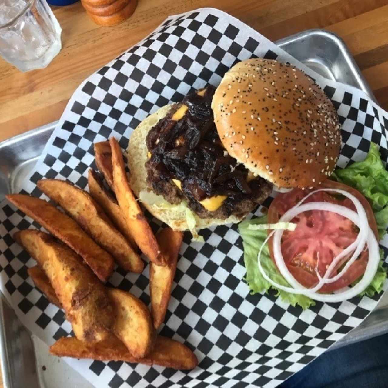 BURGER - SIGNATURE BURGER