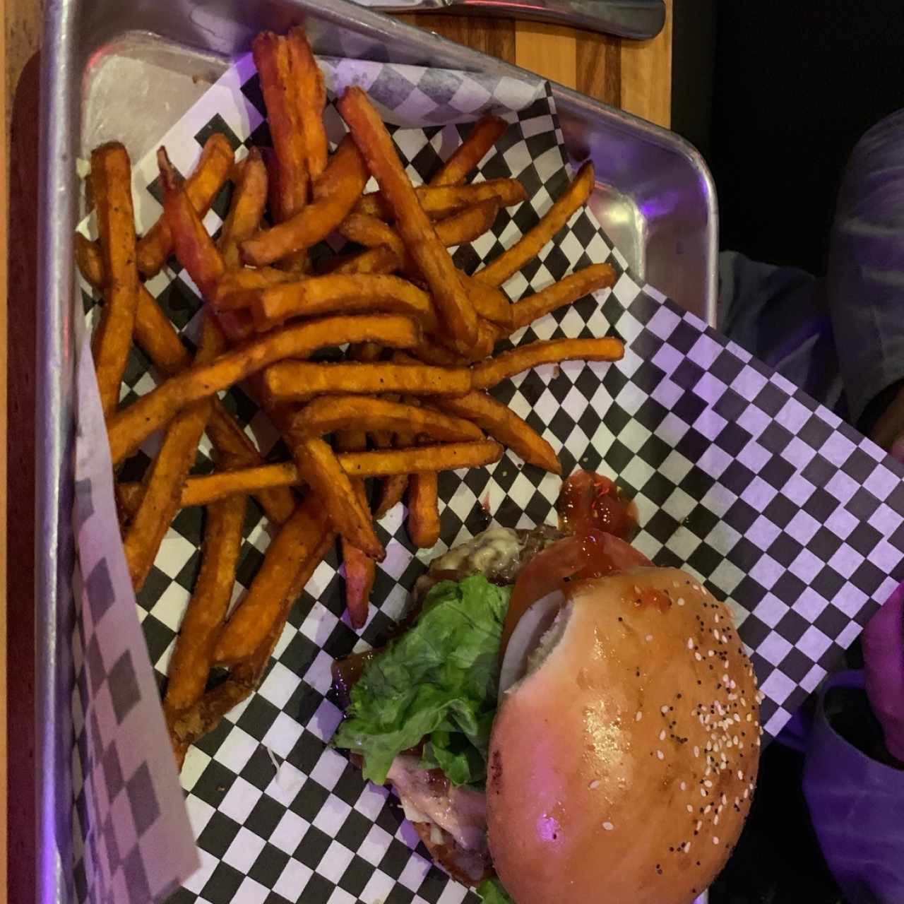 BURGER - PHILLY CHEESEBURGER