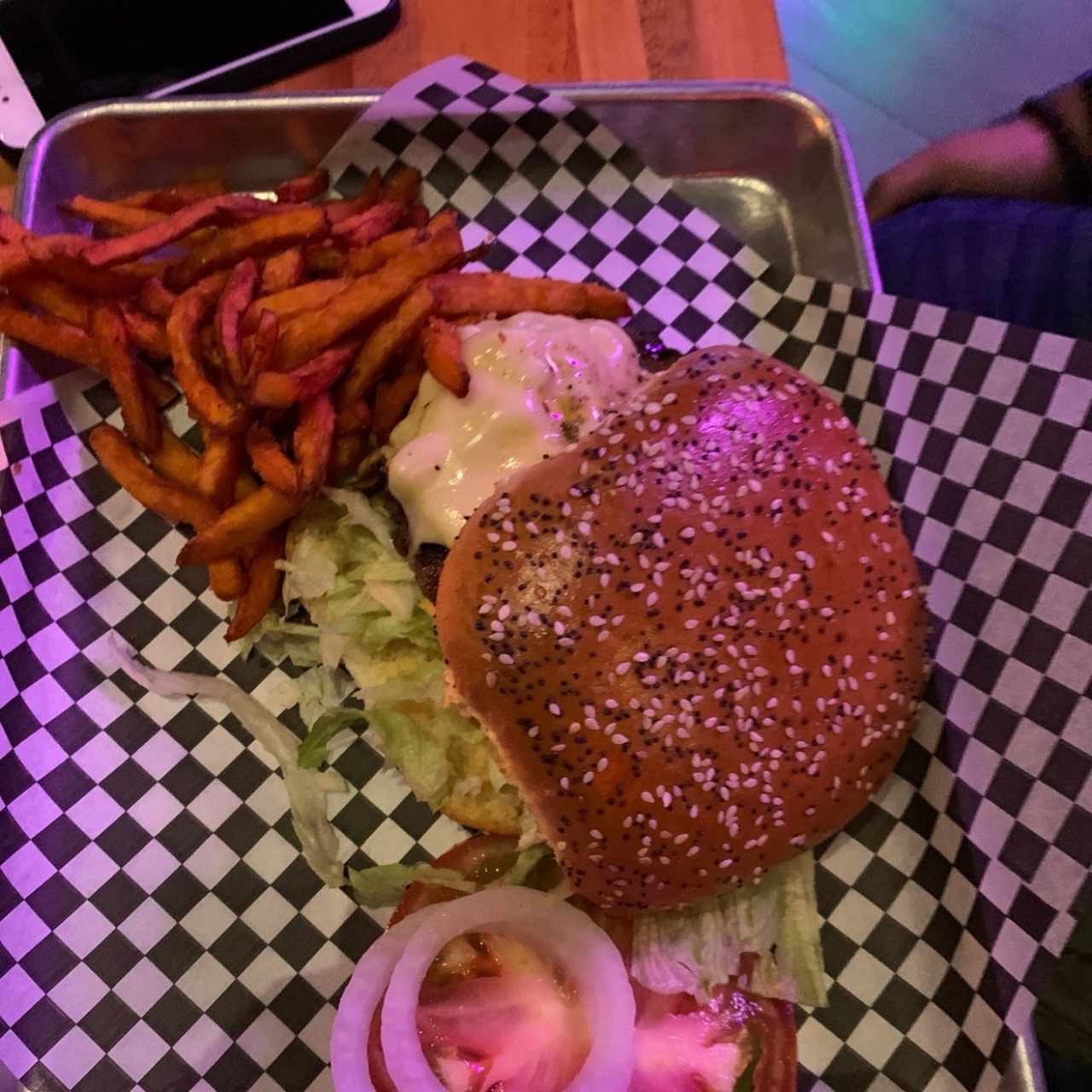 BURGER - THE CEO