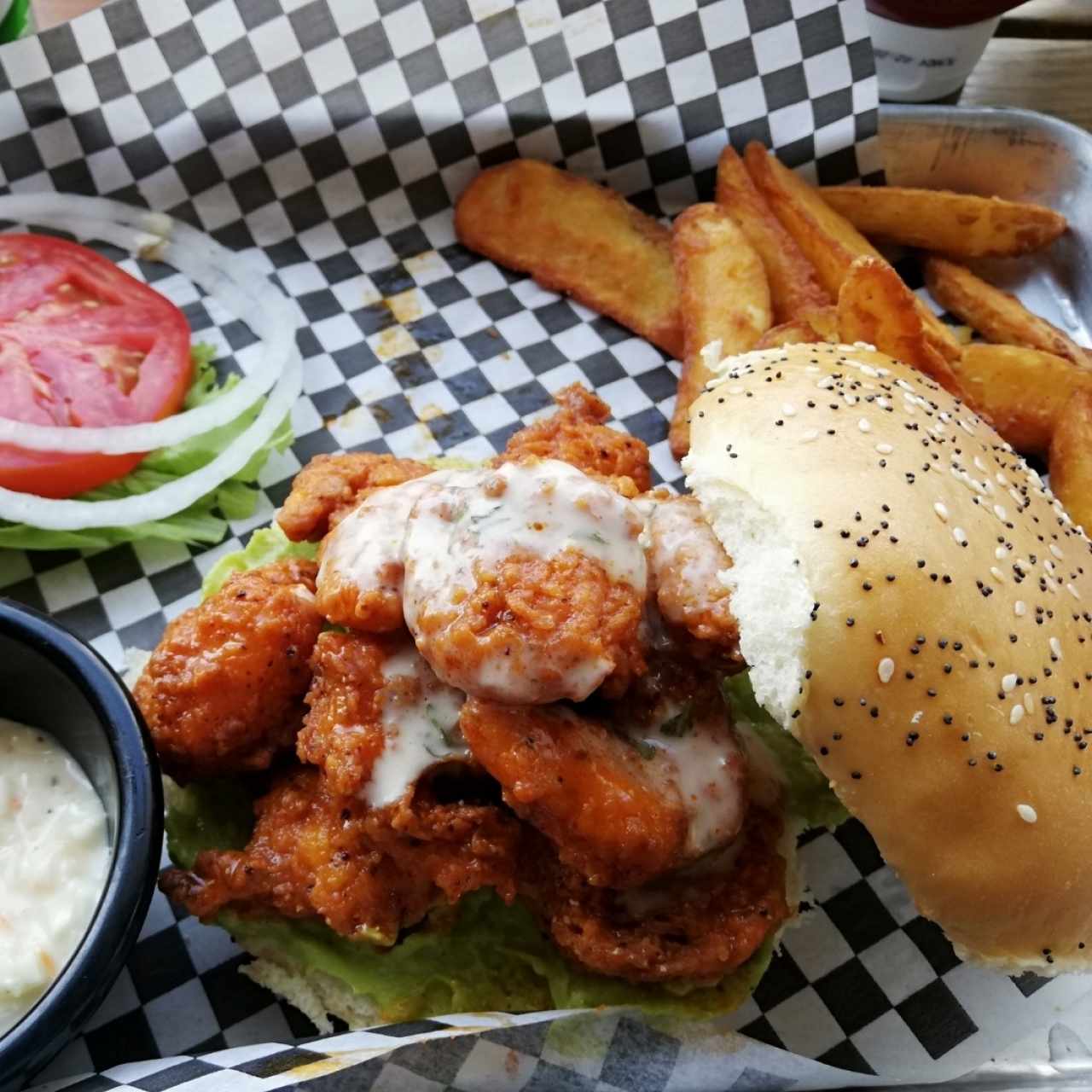 BURGER - SHRIMP BUFFALO & GUACAMOLE