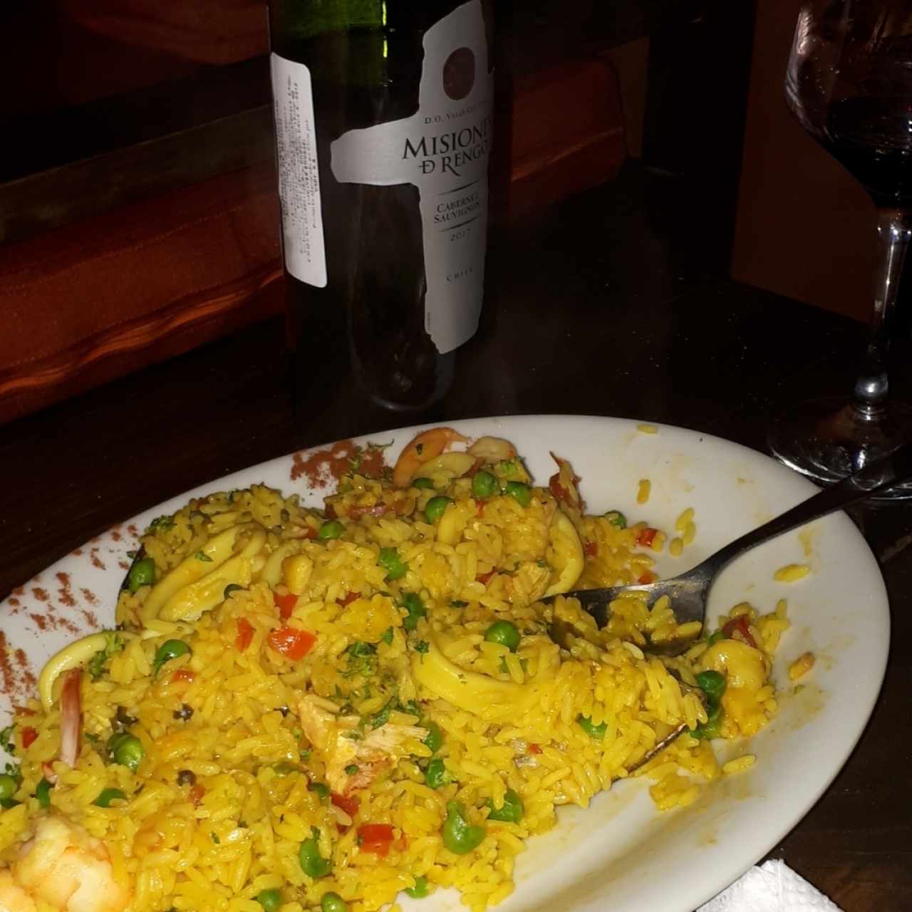 Paella y Vino Tinto