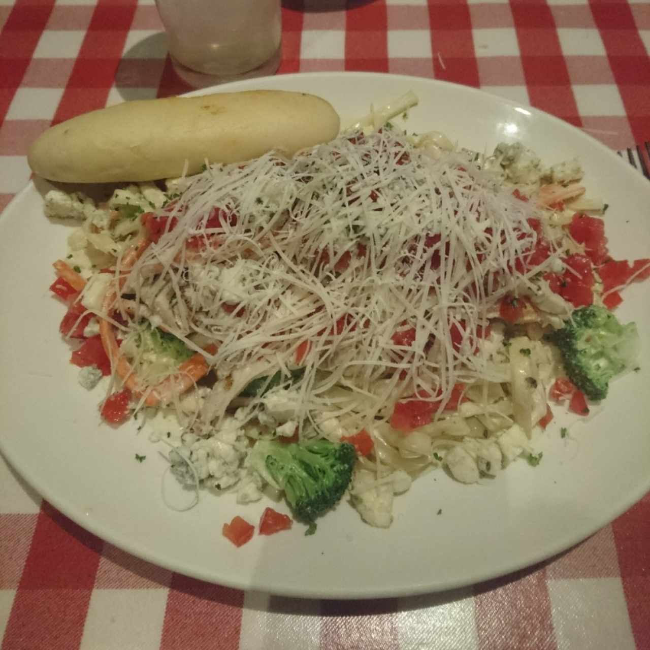 Fettuccine con Pollo alla Griglia