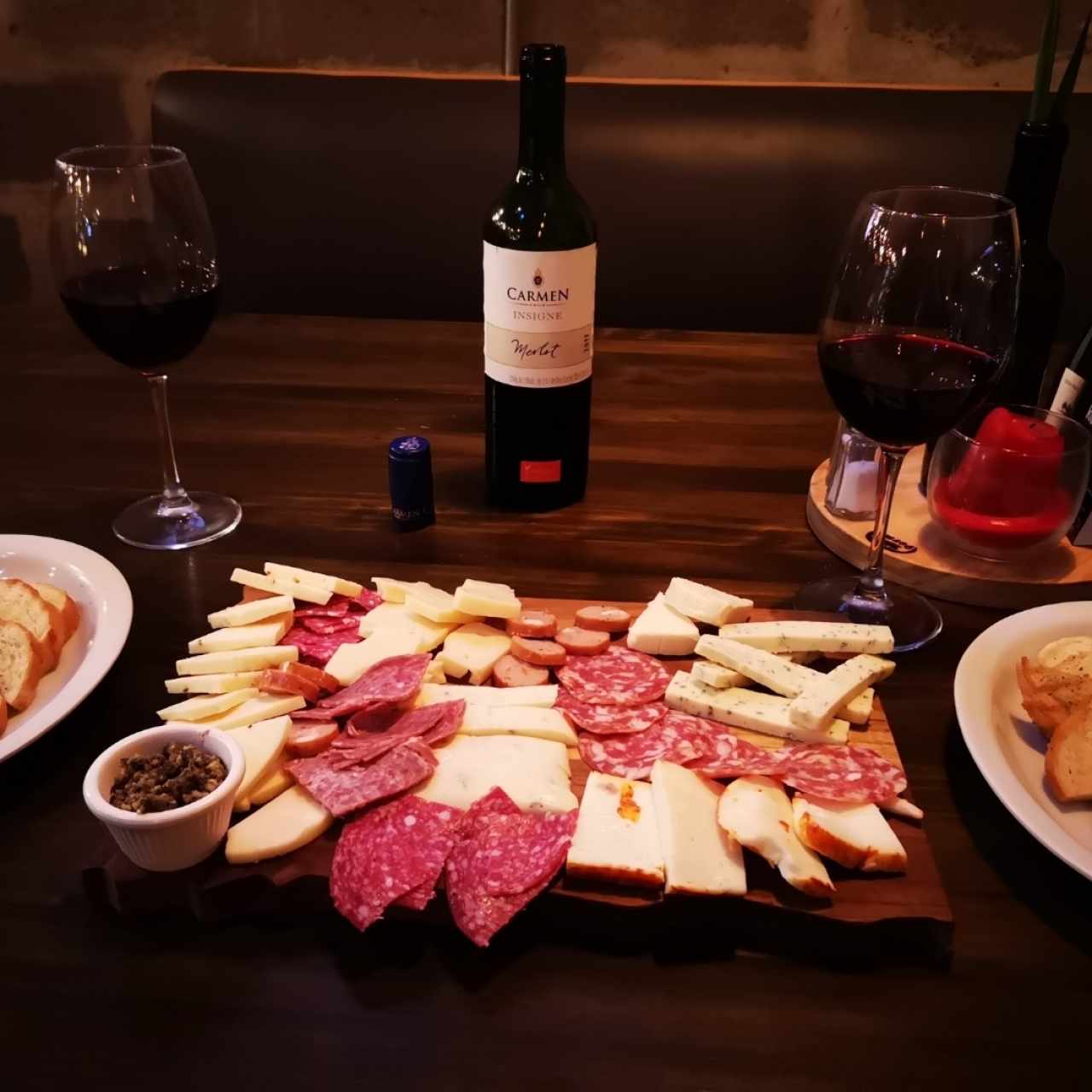 Tabla de quesos y jamones