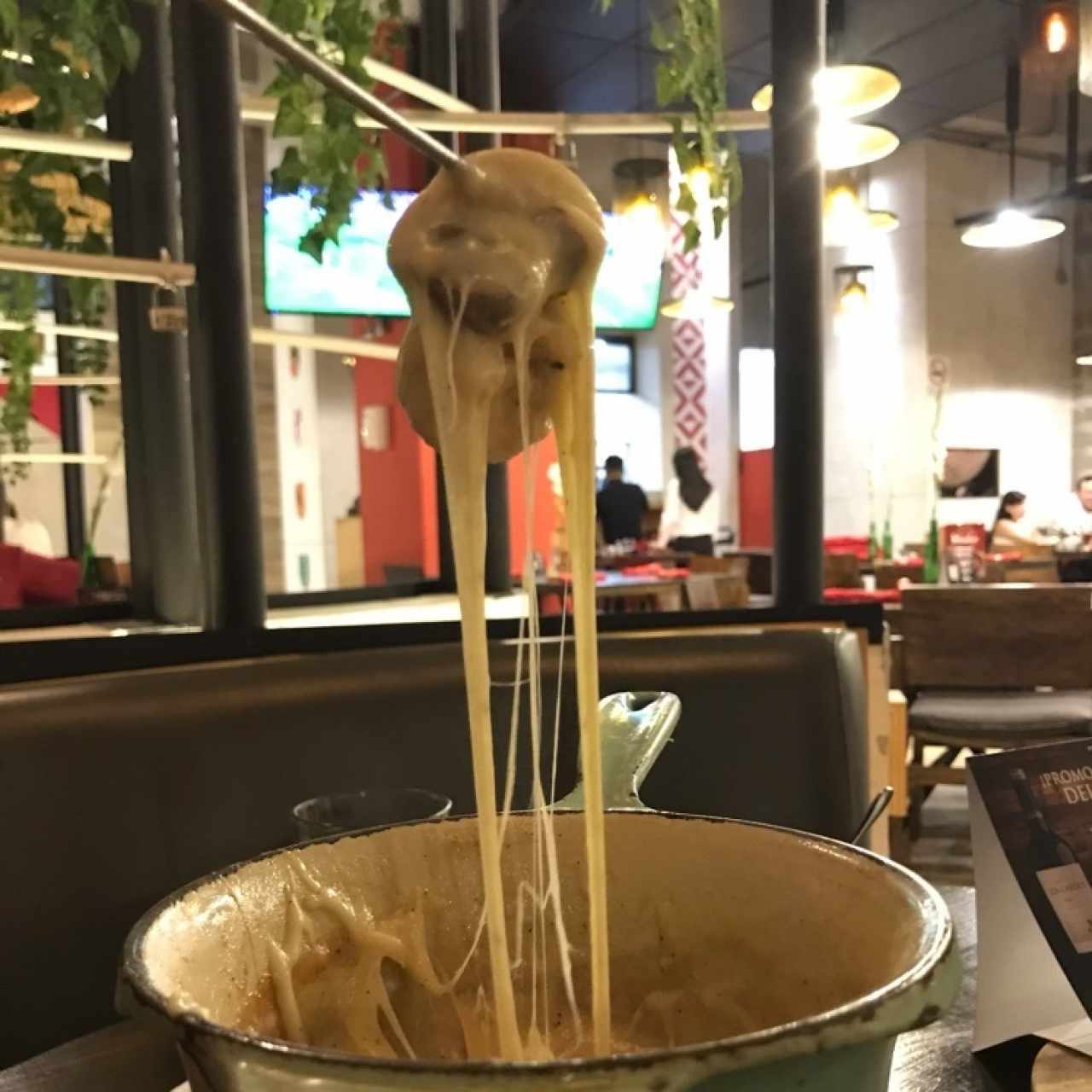 Queso con Lomito 2 P: Q.259 / 3 P: Q.335