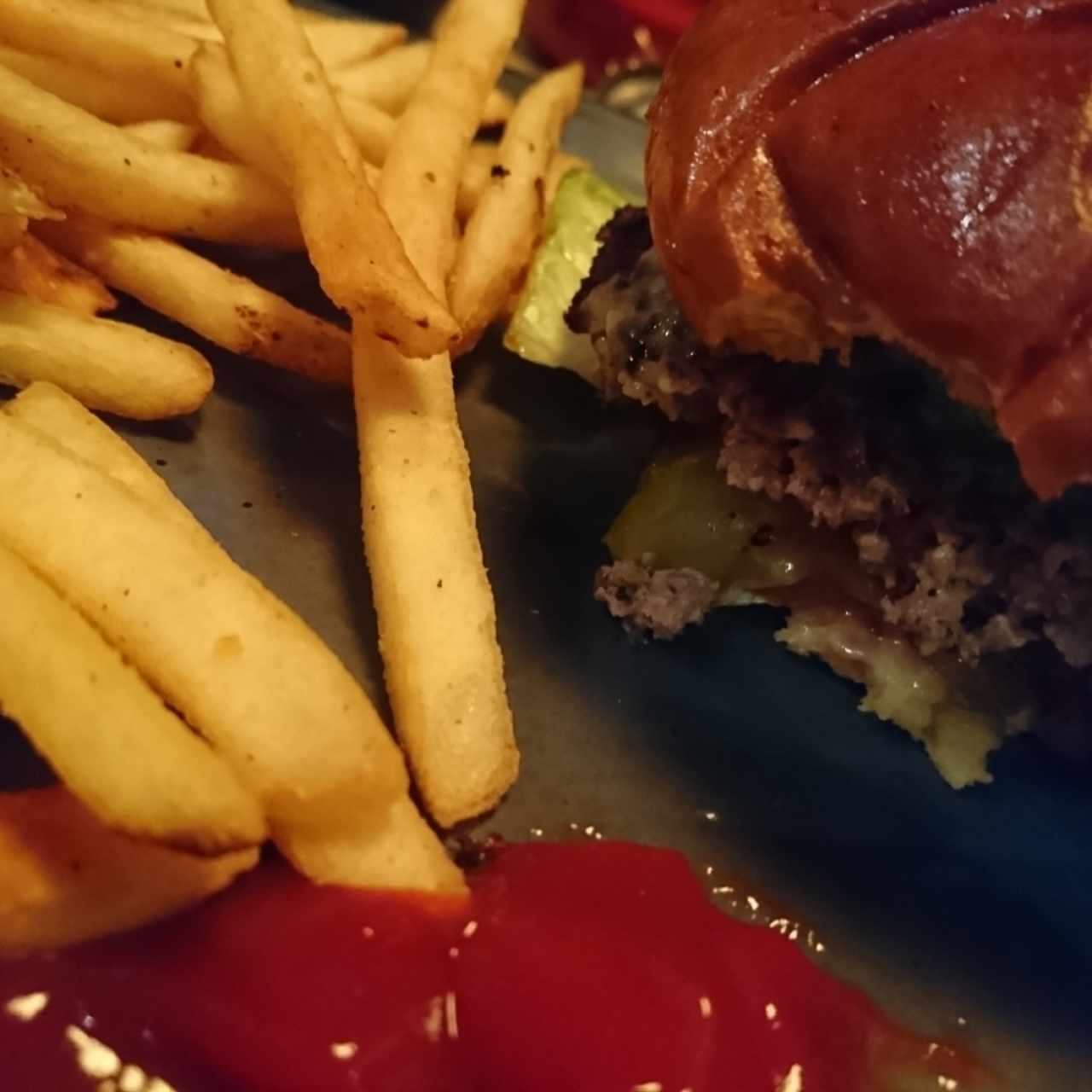 REAL BURGERS - Avocado Burger