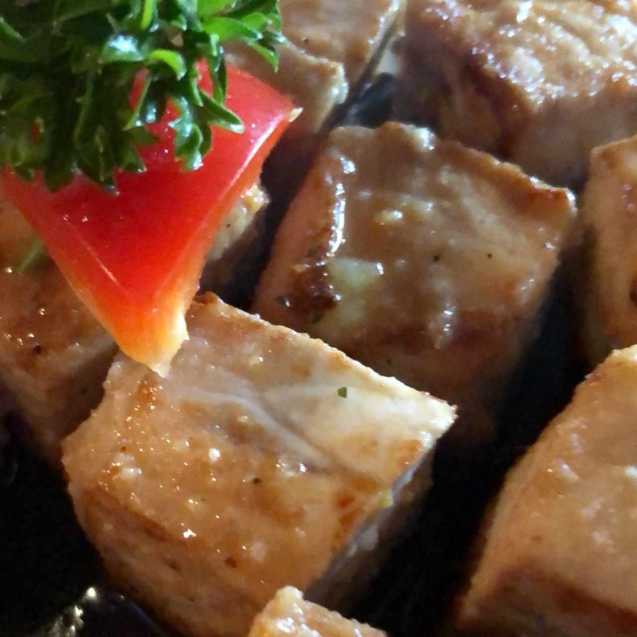 Lomito 8 Oz: Q.159 / 16 Oz: Q.245 / 24 Oz: Q.339