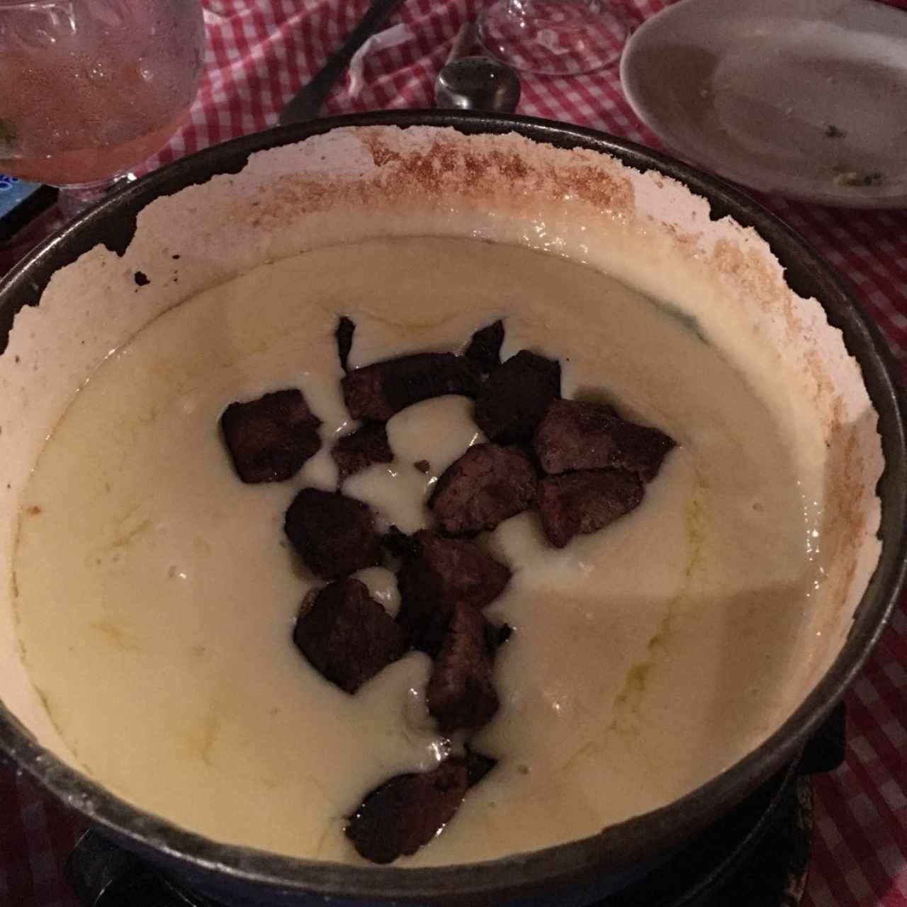 Quedo fundido con lomito