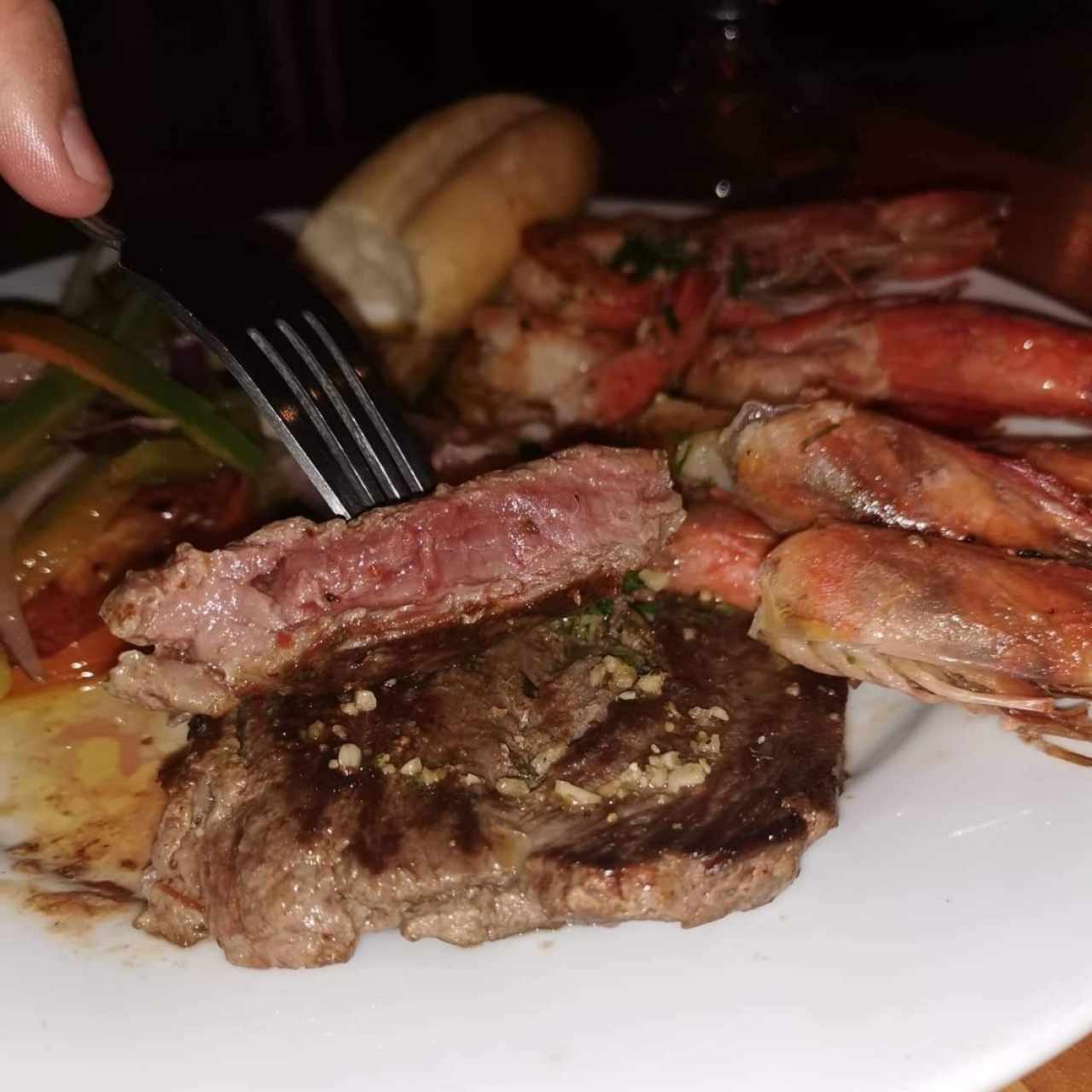 PLATOS FUERTES - Mar y Tierra
