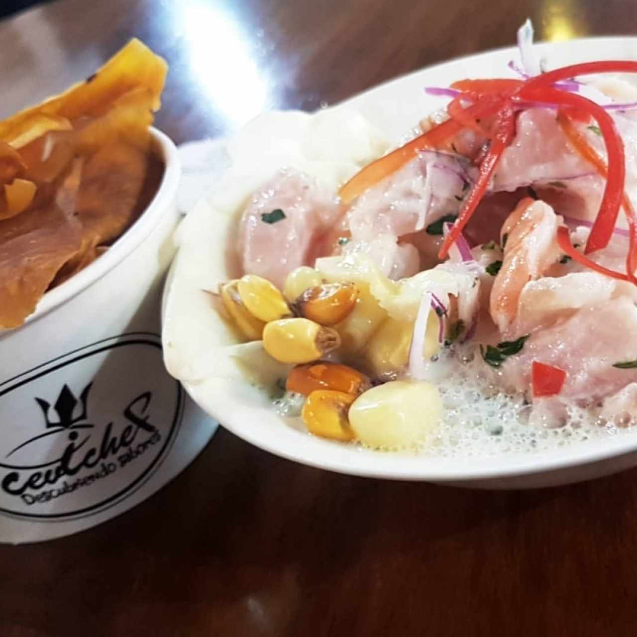 ceviche de camarón y pescado