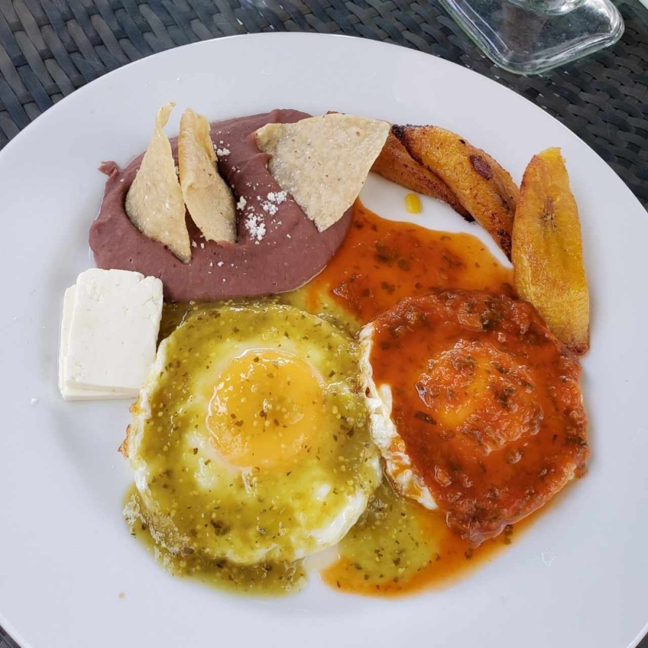 Los Completos - Huevos Divorsiados