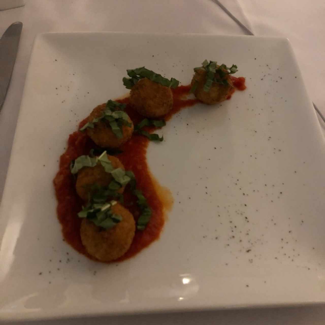 Brocconcini Mozzarella empanizadas al Pomodoro