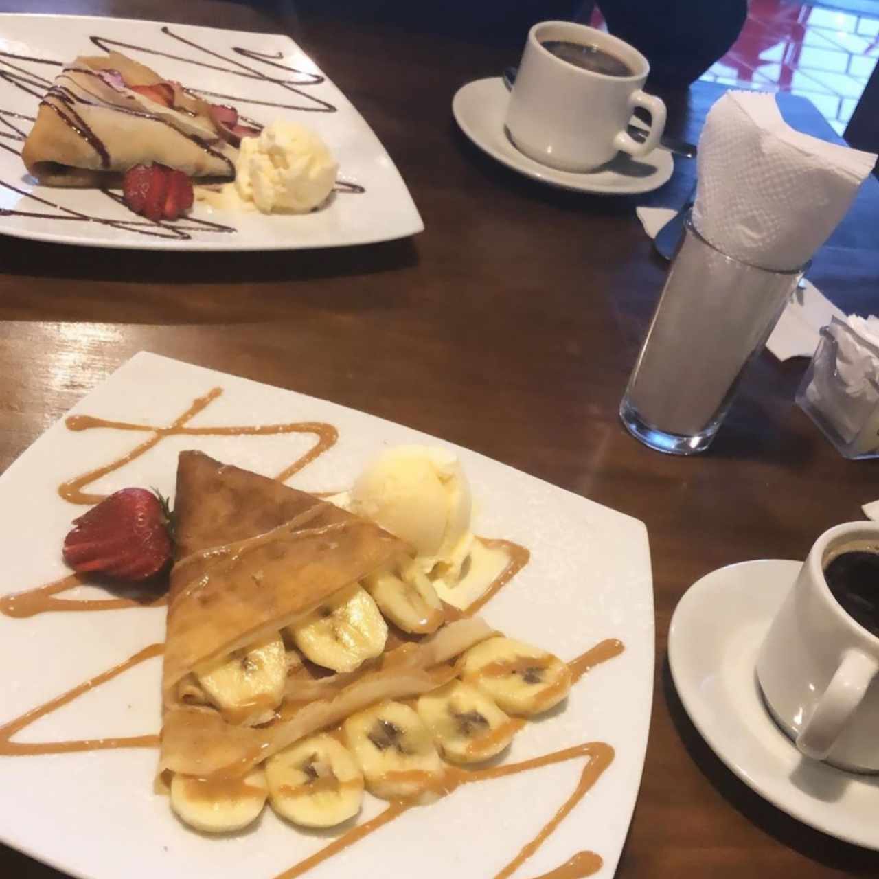 Crepes Dulces - Cajeta y banano