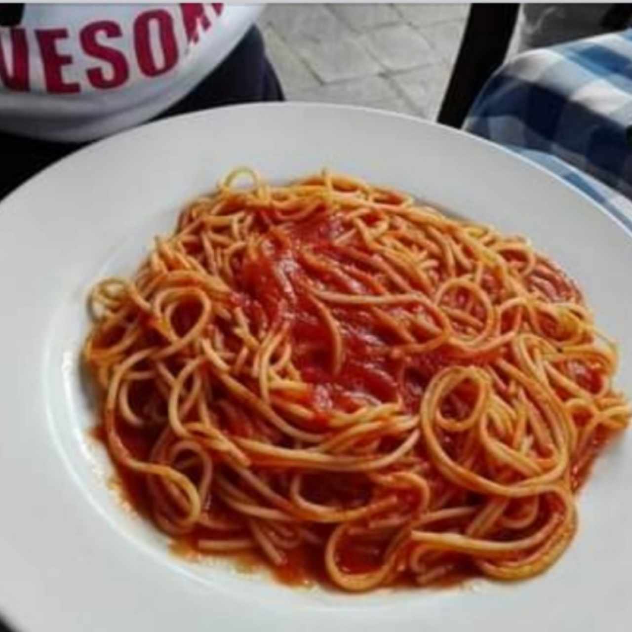 FETTUCCINE ALLA BOLOGNESE CON ALBÓNDIGAS