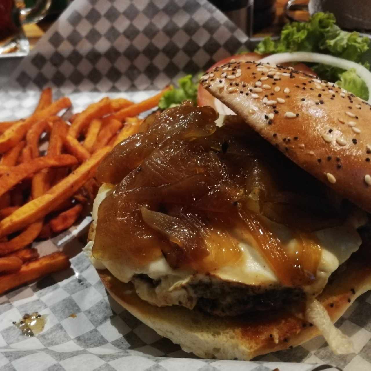 BURGER - SIGNATURE BURGER