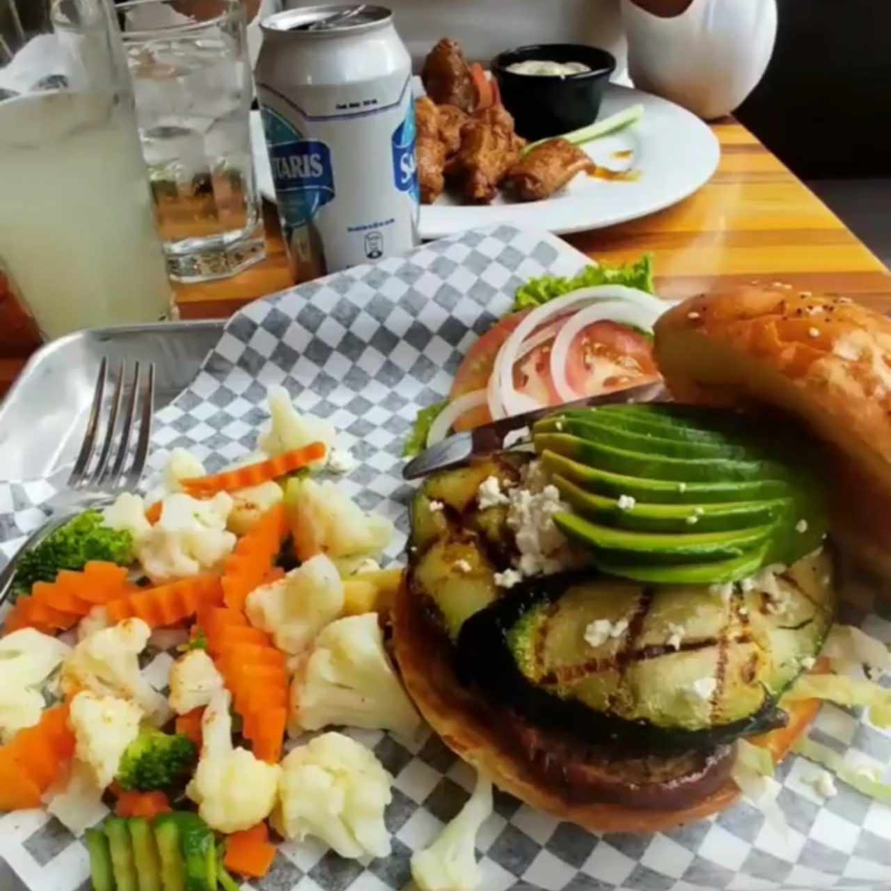 VEGGIE BURGER