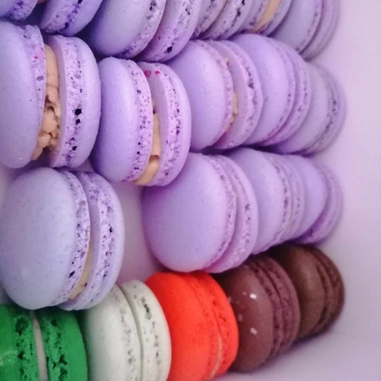 Macarons... Lavanda, limón, cardamomo, mandarina y chocolate 👌👌👌