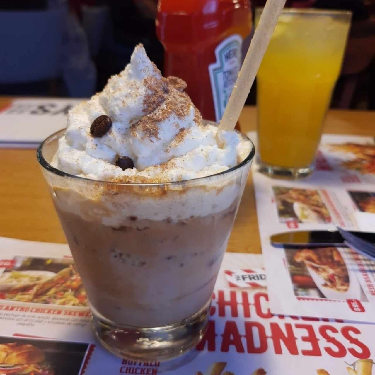 frappé de café, amaretto y Baileys 