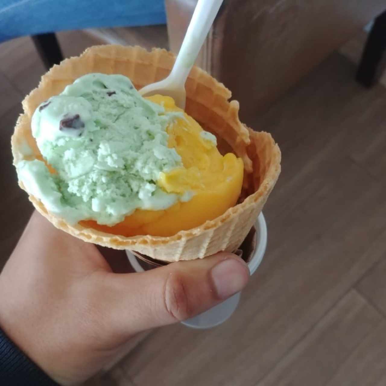 cono triple chocomenta y nieve de mango
