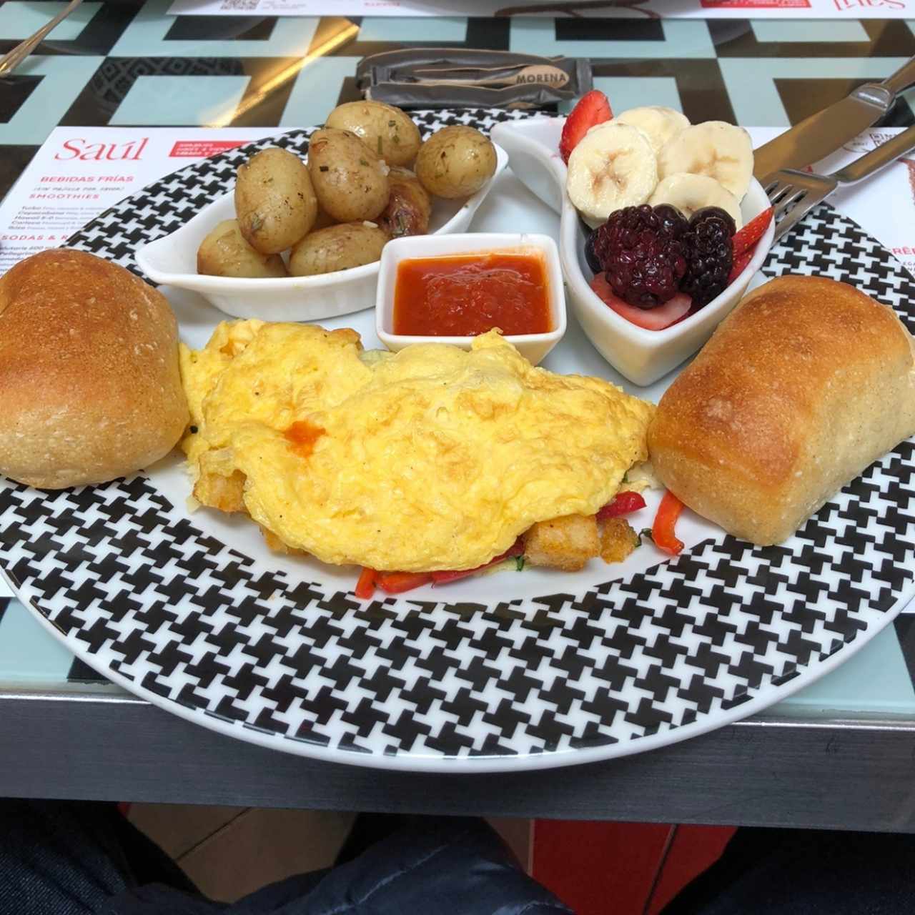 La Omelette Saúl