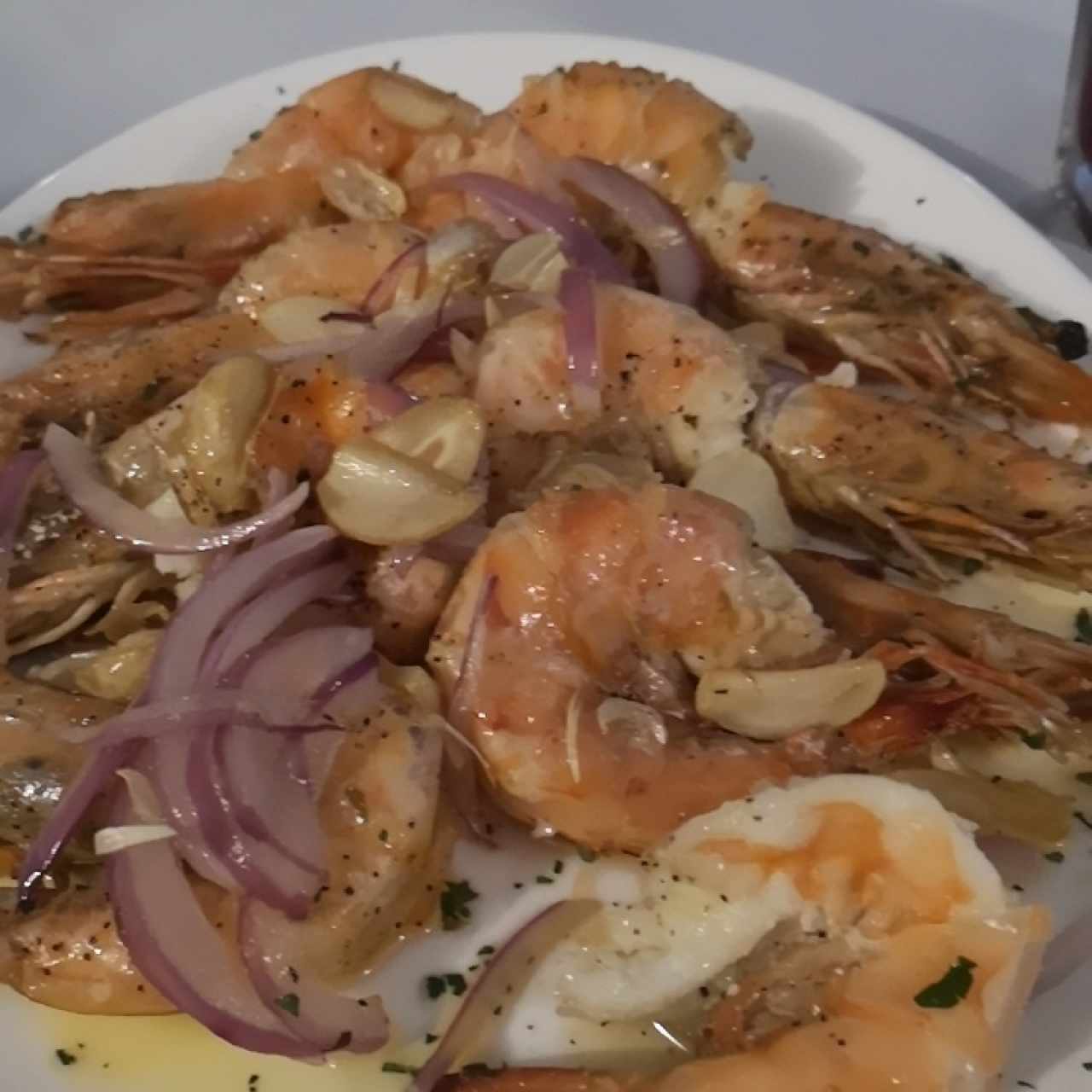 Camarones Jumbo al Ajo