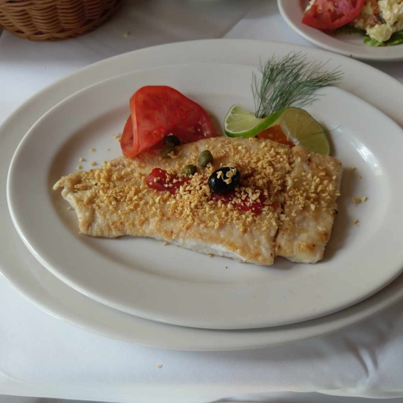 Róbalo en Salsa al Ajillo